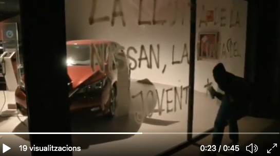 Acció d'Arran contra el concessionari de Nissan a Sant Cugat FOTO: Arran