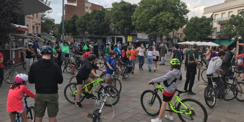 La concentració s'ha fet a la plaça de Lluís Millet. FOTO: C.Caballé