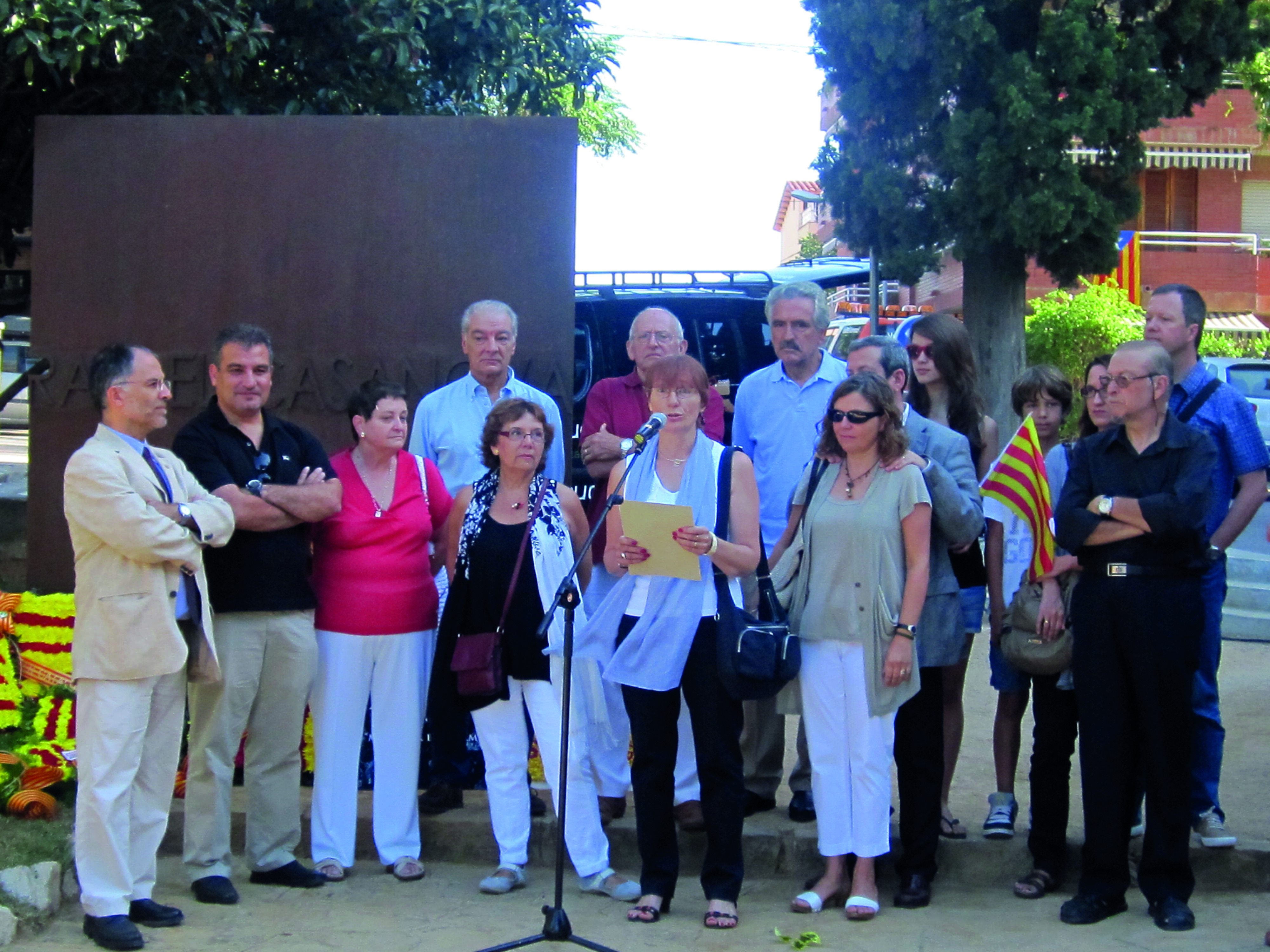 L'Ofrena Flora de la Diada del 2010 a càrrec d'Òmnium Sant Cugat.