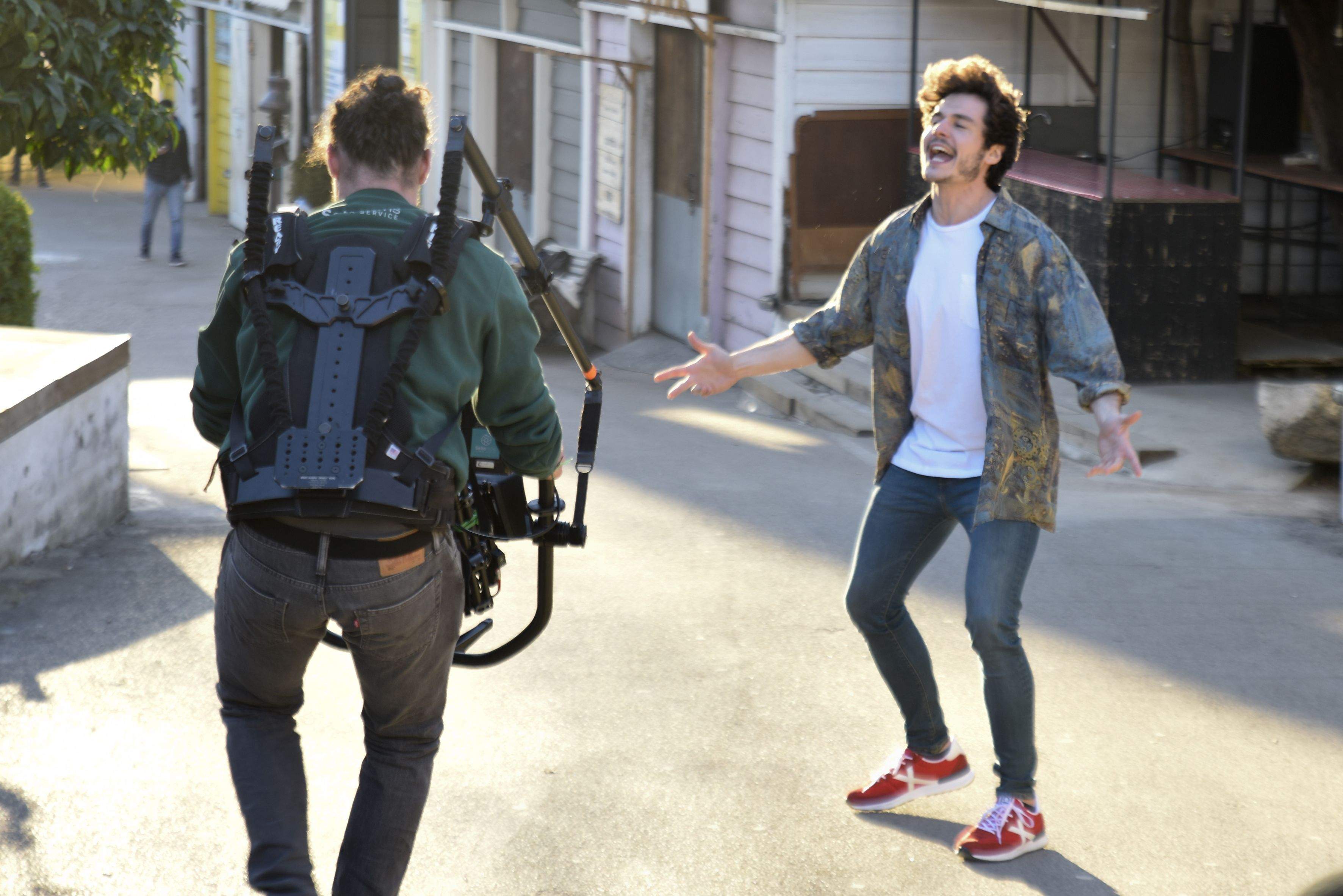 Miki Núñez, enregistrant videoclip al Mercantic. FOTO: Bernat Millet