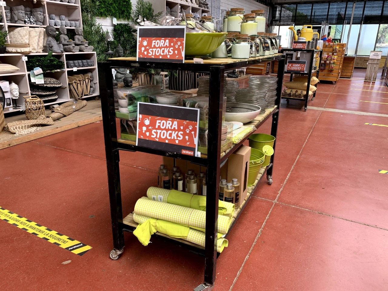 Una part del Fora stocks a Jardiland Sant Cugat FOTO: Cedida