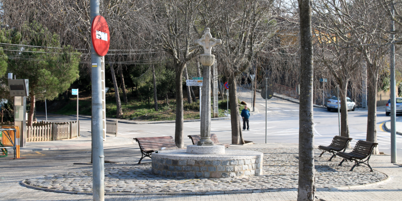 Plaça de la Creu d'en Blau, a Les Planes FOTO: Lali Álvarez