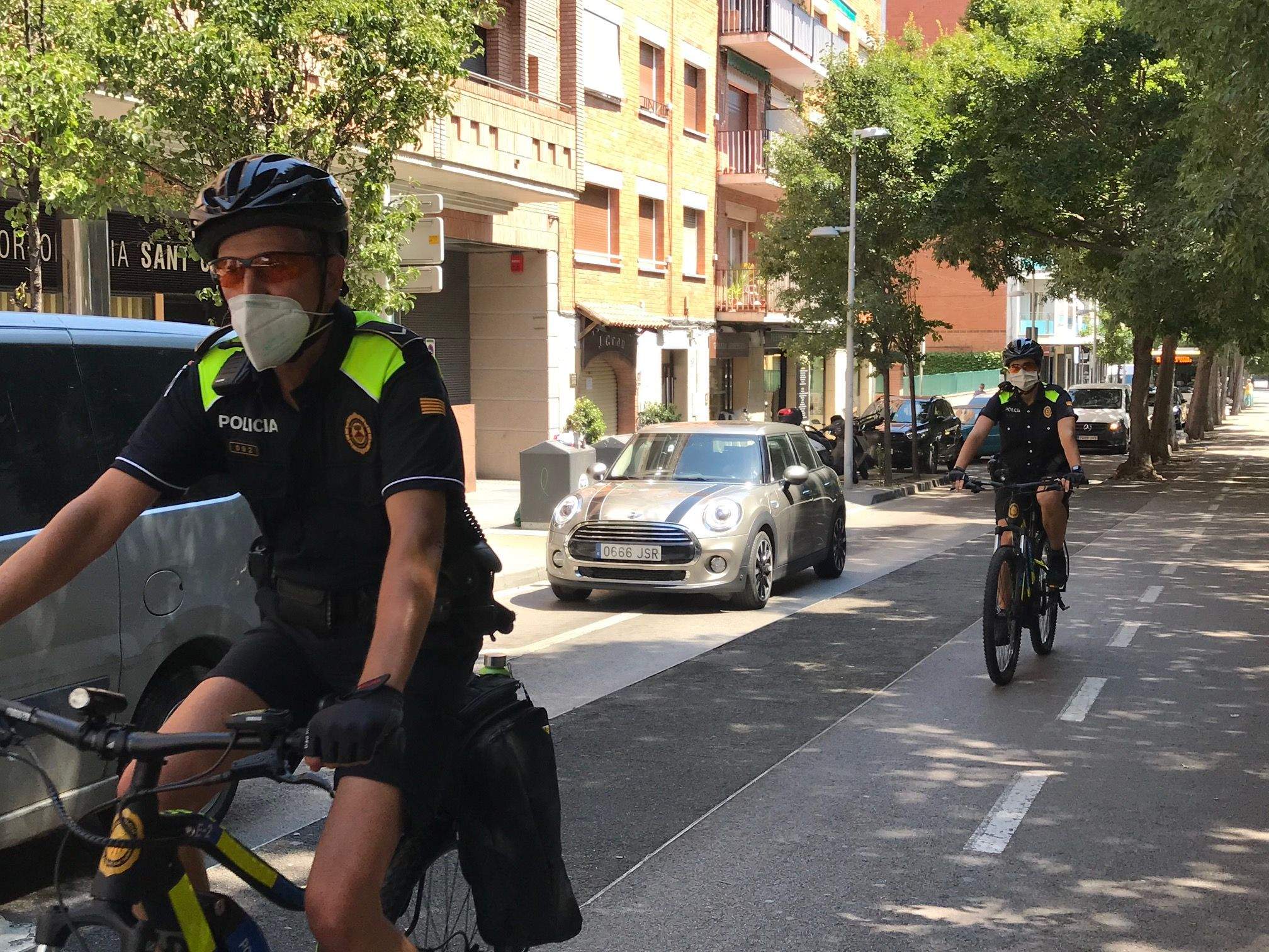 La Policia Verda retorna a Sant Cugat amb agents patrullant en bicicleta. FOTO: Nielo Ballart