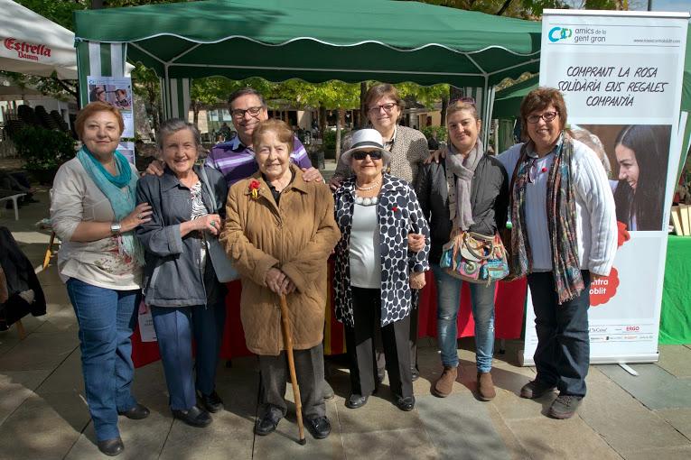 Voluntaris dels ‘Amics de la Gent Gran’ al Sant Jordi del 2015. CEDIDA