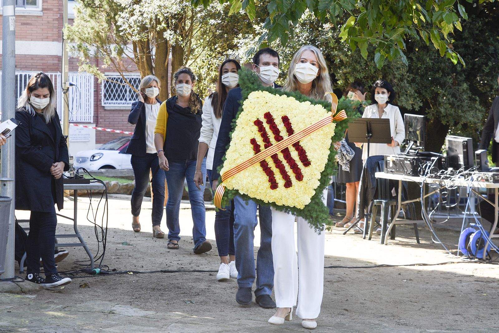Ofrena Institucional al monument de Rafael Casanova, amb l'alcaldessa al capdavant FOTO: Bernat Millet. Foto: Bernat Millet.