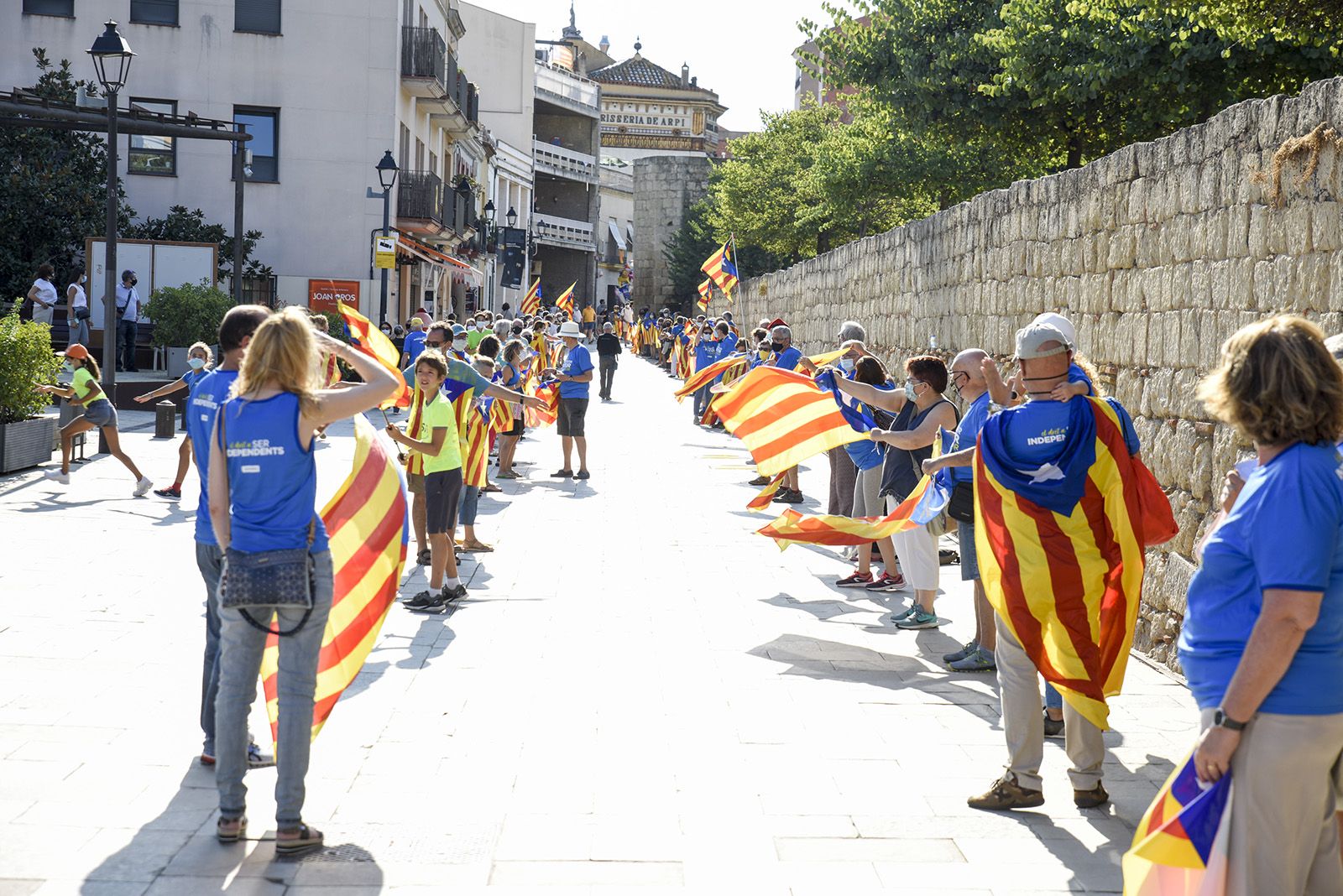 La Via Santcugatenca encercla el Monestir. Foto: Bernat Millet.
