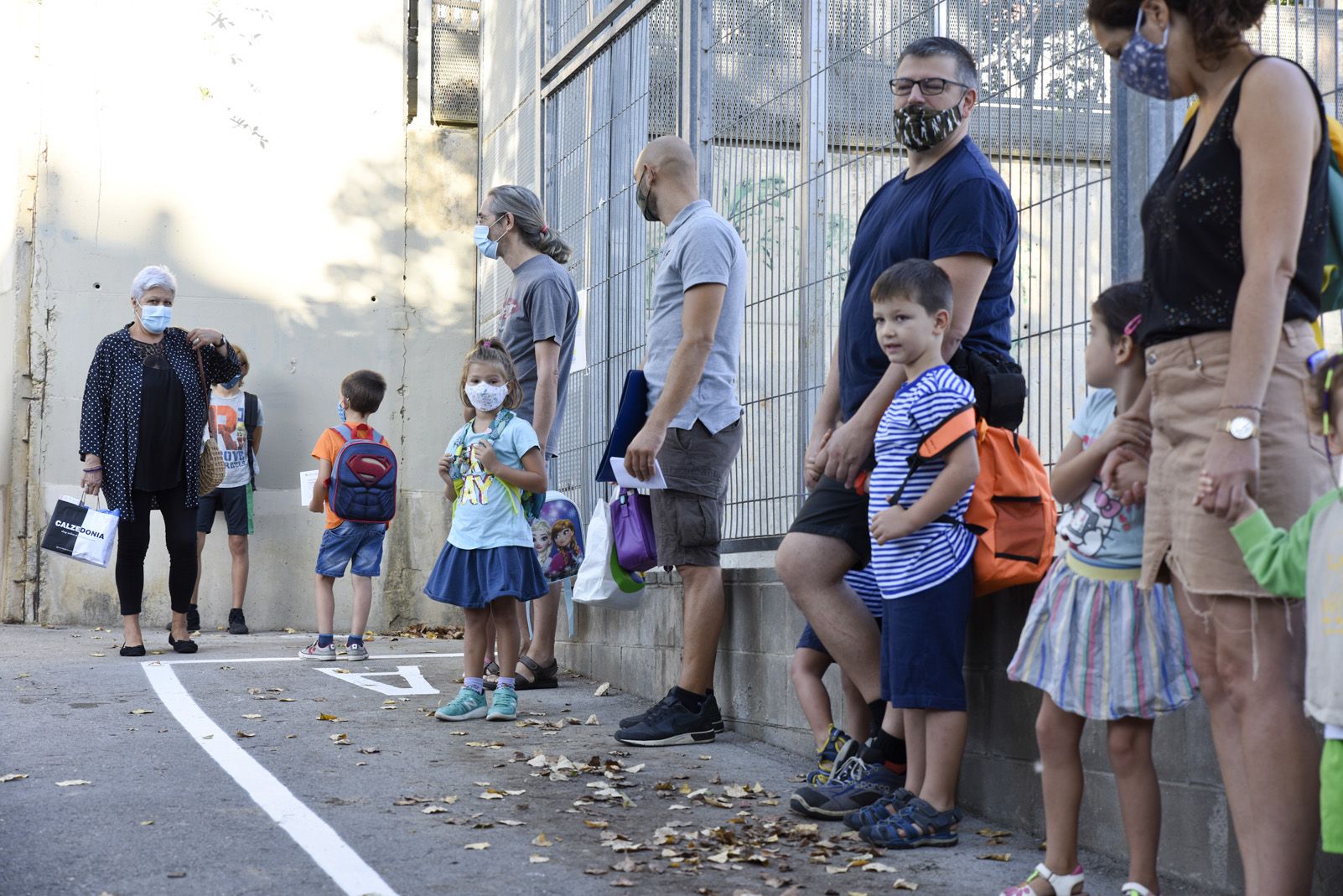 1er dia d'escola després de sis mesos al CEIP Gerbert d'Orlhac. Foto: Bernat Millet.