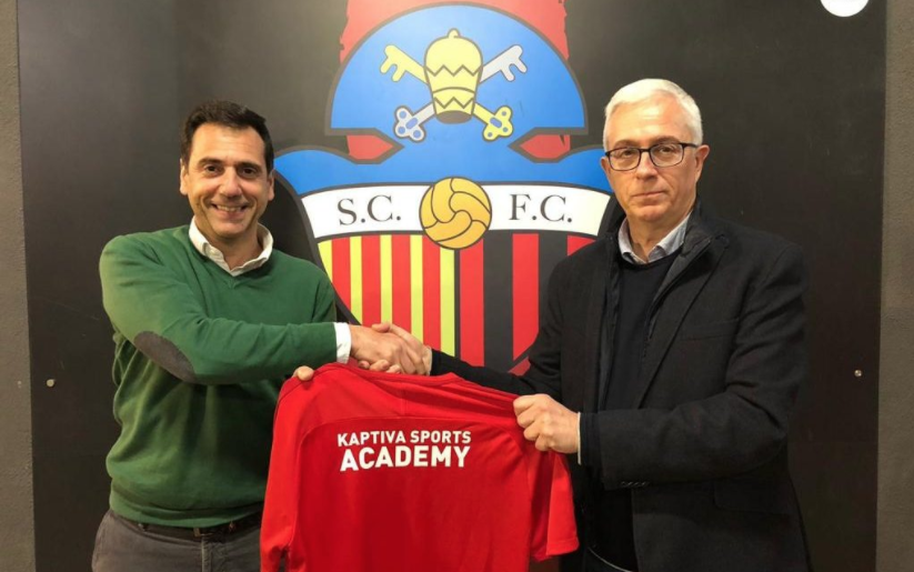 Oriol Sala, CEO de Kaptiva Sports, juntament amb Llorenç Santasusagna, president del Sant Cugat FC. FOTO: Cedida