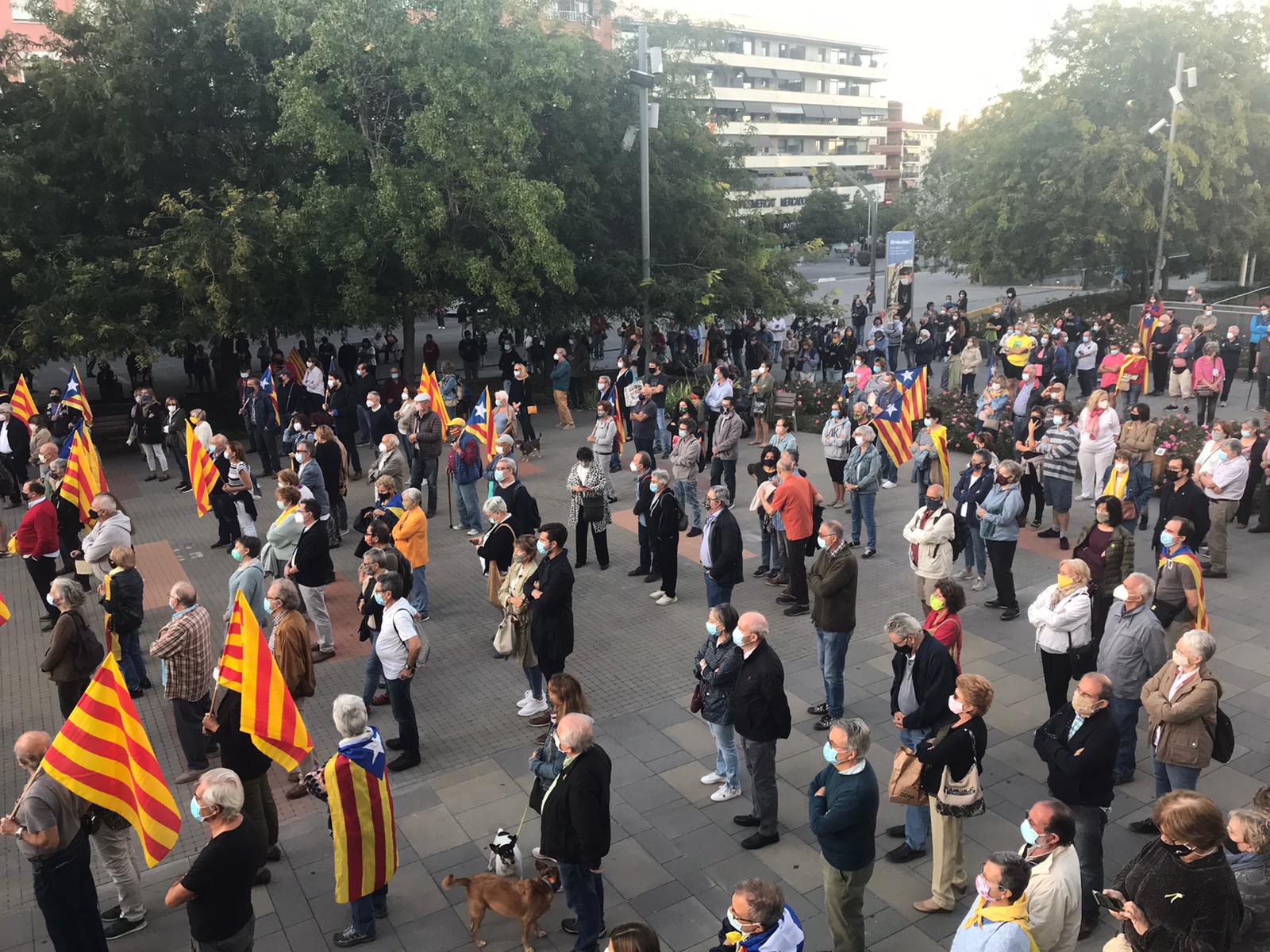 Concentració contra la inhabilitació de Quim Torra a Sant Cugat. FOTO: Ferran Mitjà
