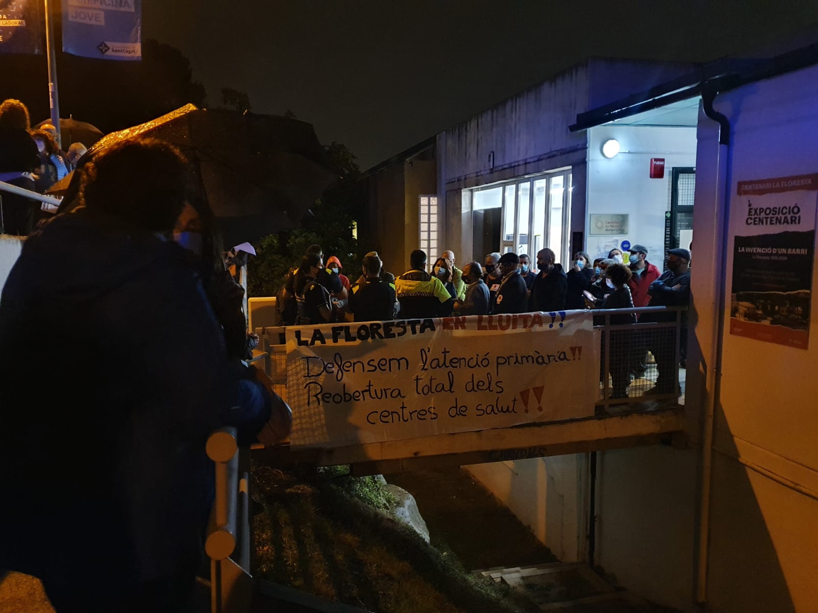 Ocupació al consultori de la Floresta per exigir la seva reobertura total. FOTO: Cedida