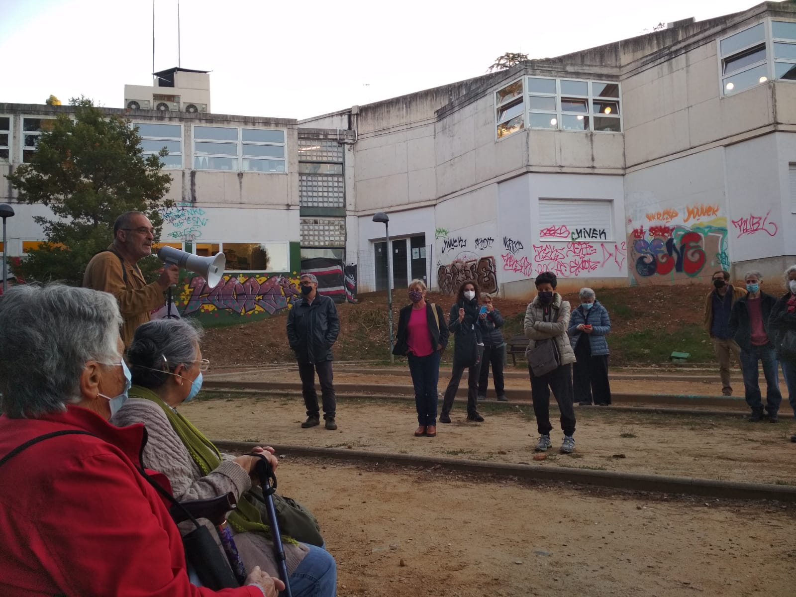 Assembla veïnal al Consultor de La Floresta. FOTO: Cedida