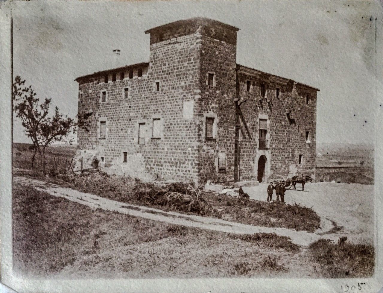 Imatges antigues de la masia de Torre Negra. FOTOS: Cedides per la família