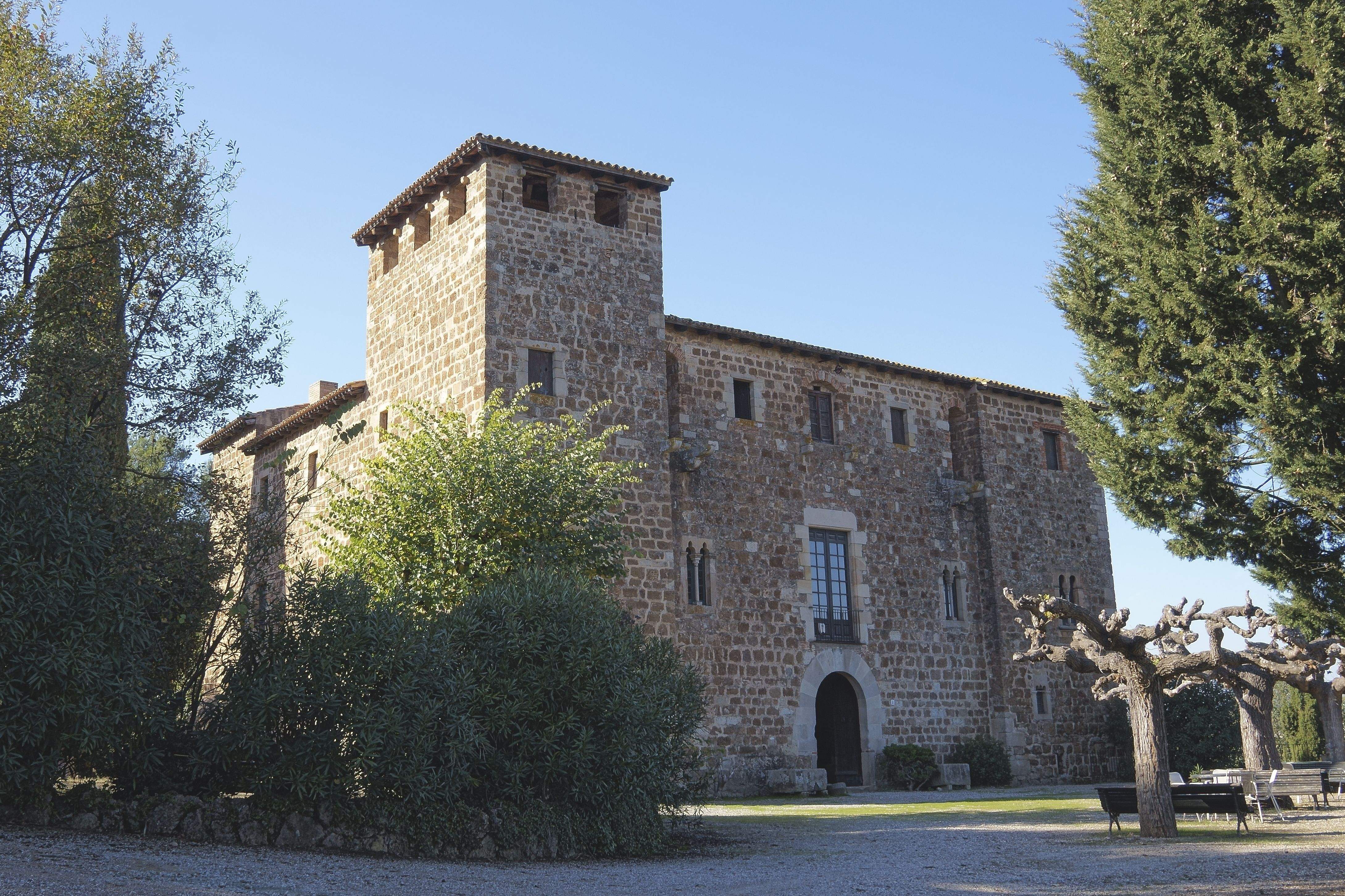 Exterior de la masia de Torre Negra. FOTOS: Quim Llop