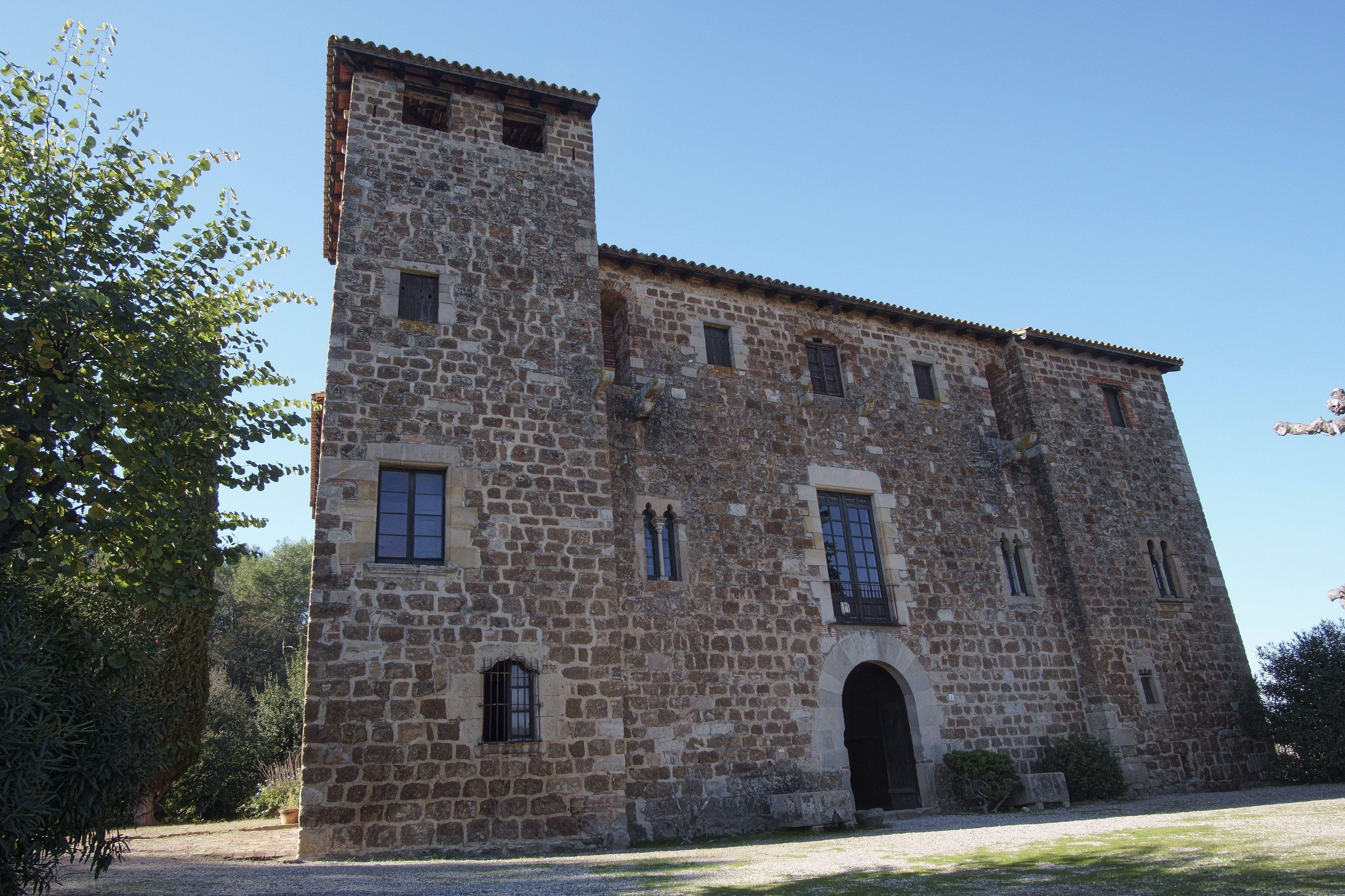 Exterior de la masia de Torre Negra. FOTOS: Quim Llop