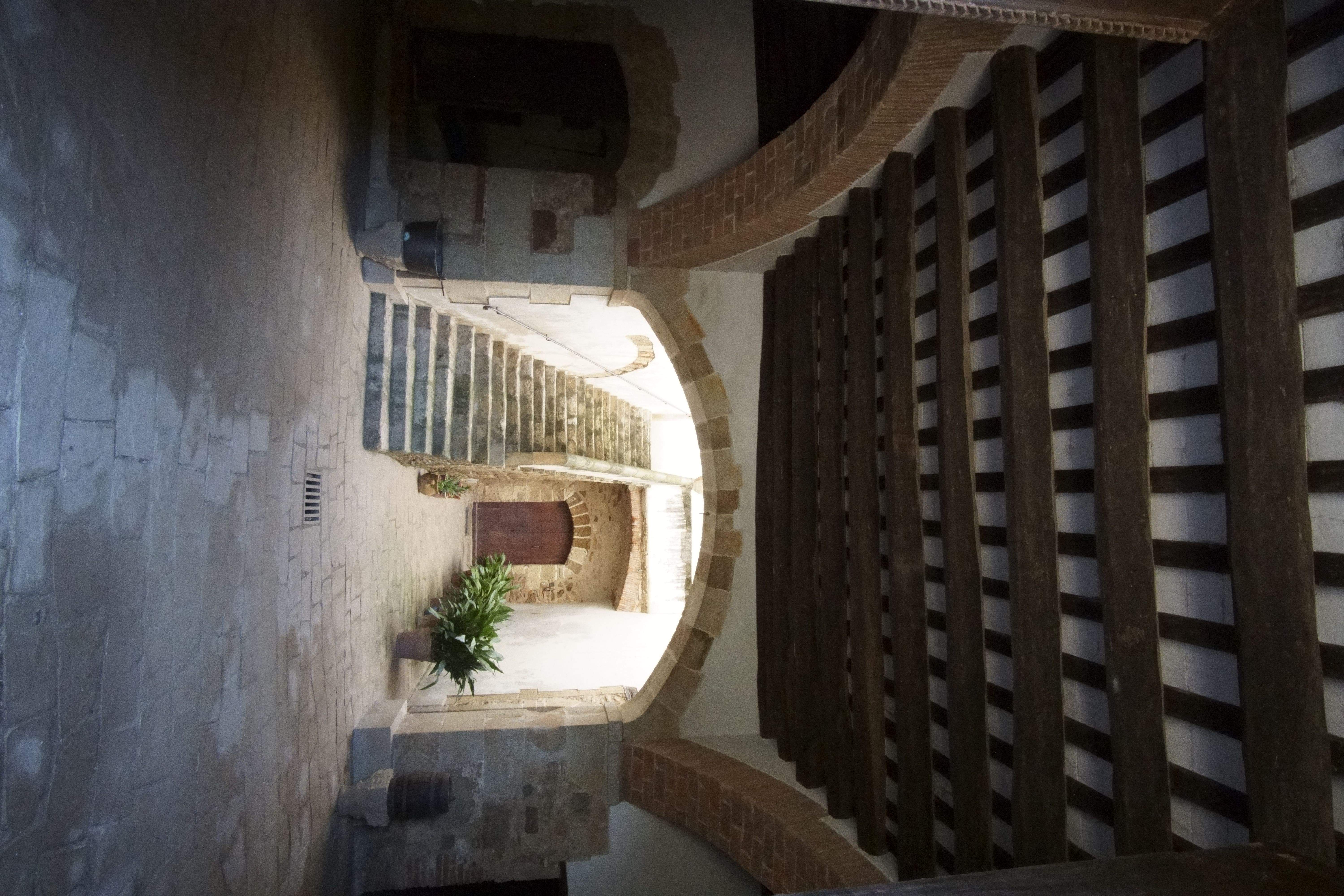 Pati interior de la masia de Torre Negra. FOTOS: Quim Llop