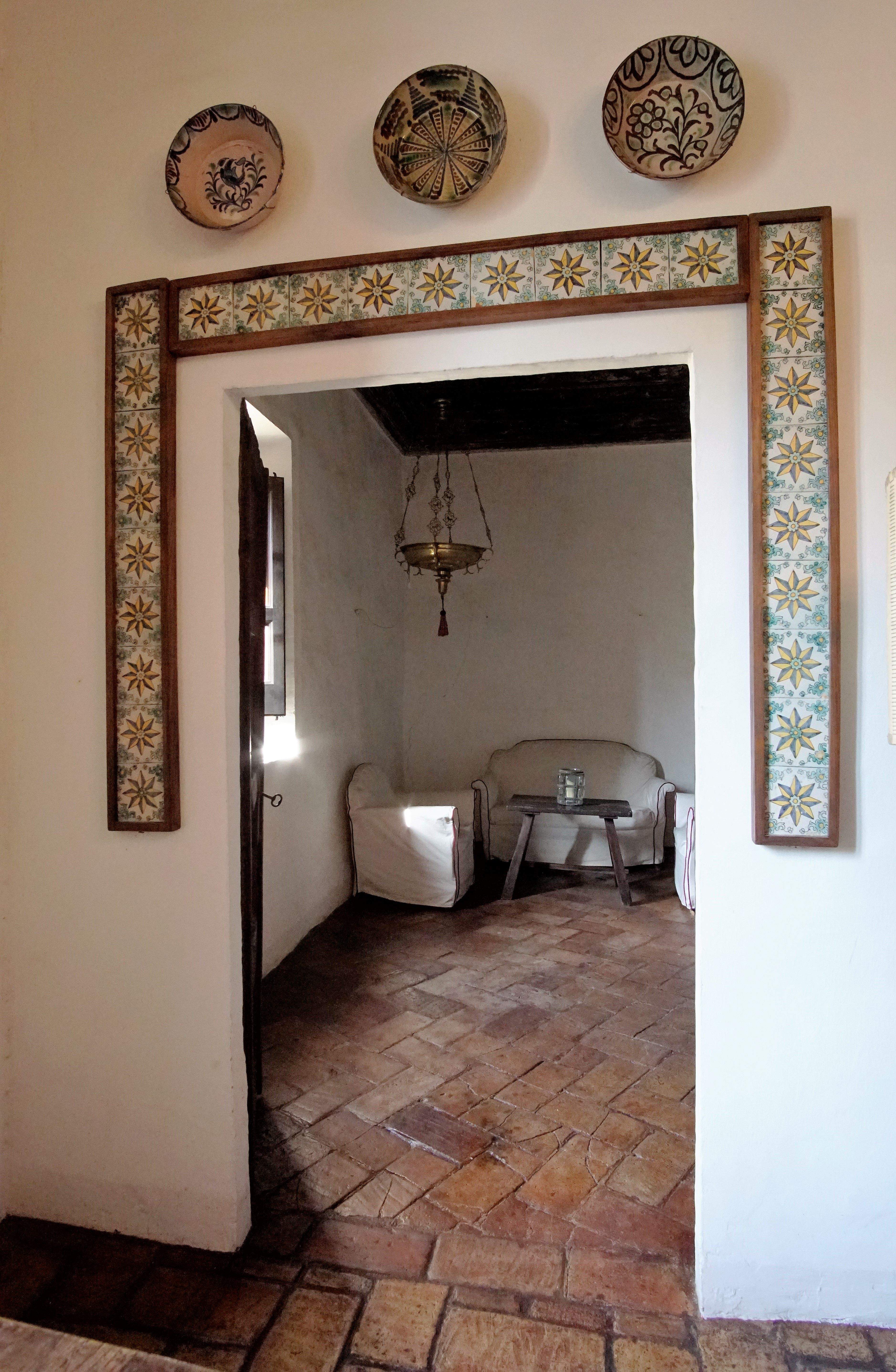 La masia de Torre Negra, des de diferents angles. FOTOS: Quim Llop