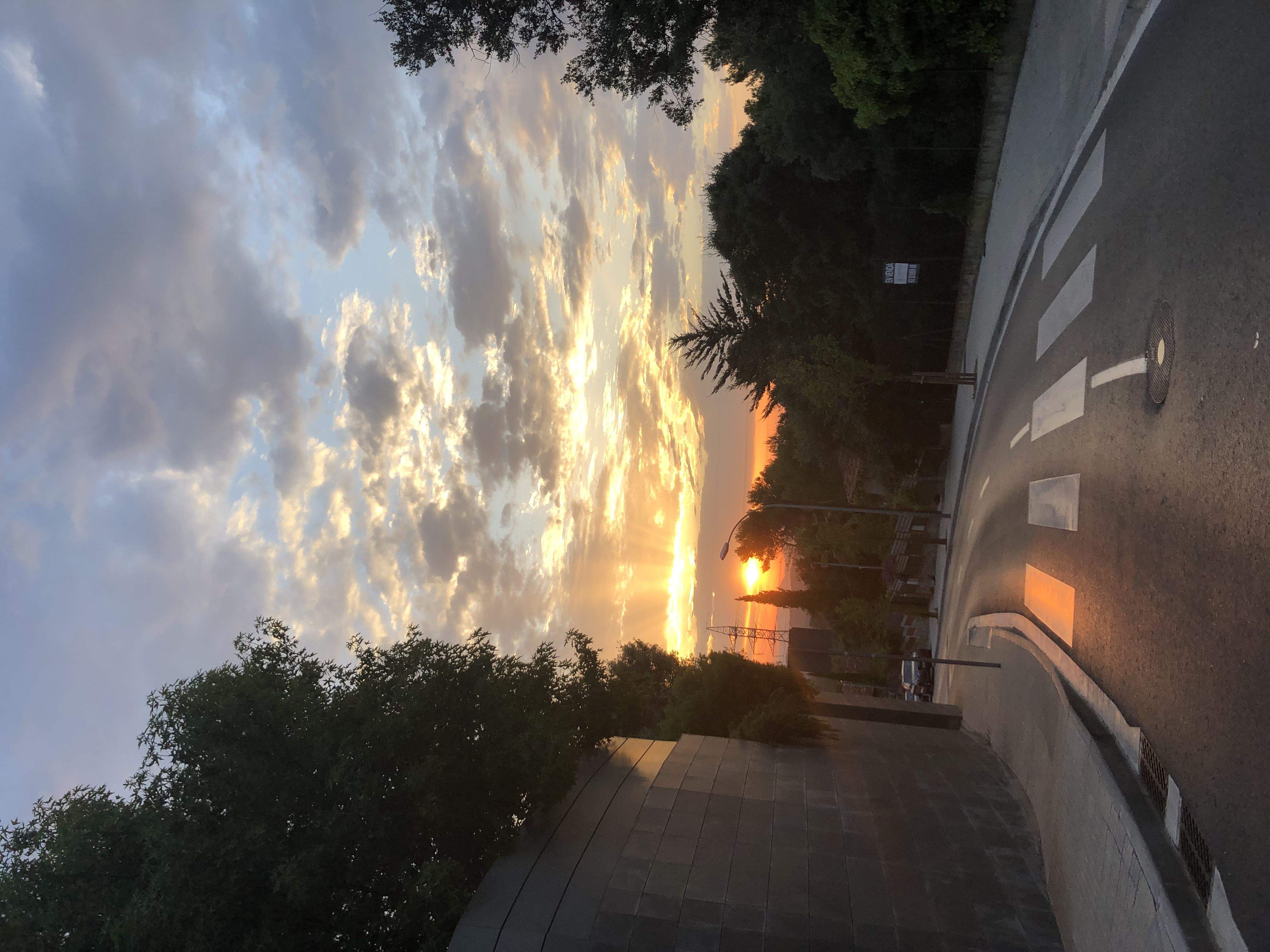 Amanecer un día de Agosto Valldoreix#Julia Hoyo Romero 323