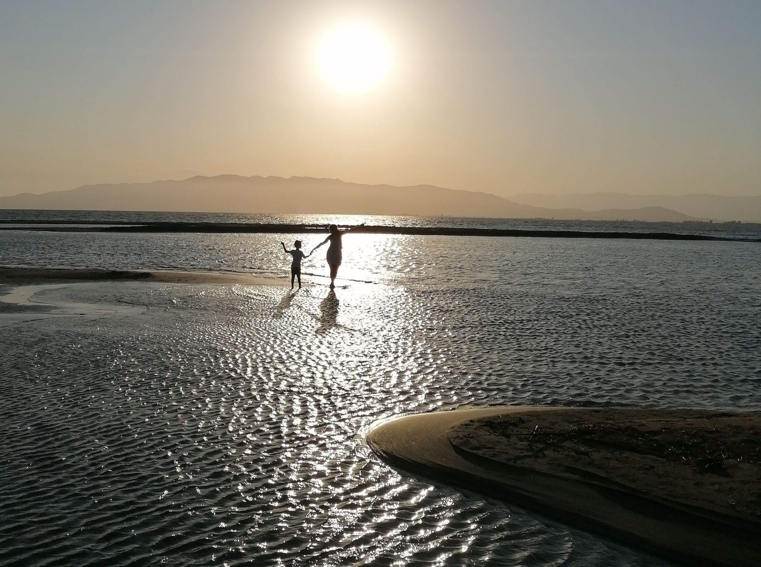 Ballant sota el sol Platja del Trabucador (Delta de l'Ebre)#Olga Ruiz Delgado 221