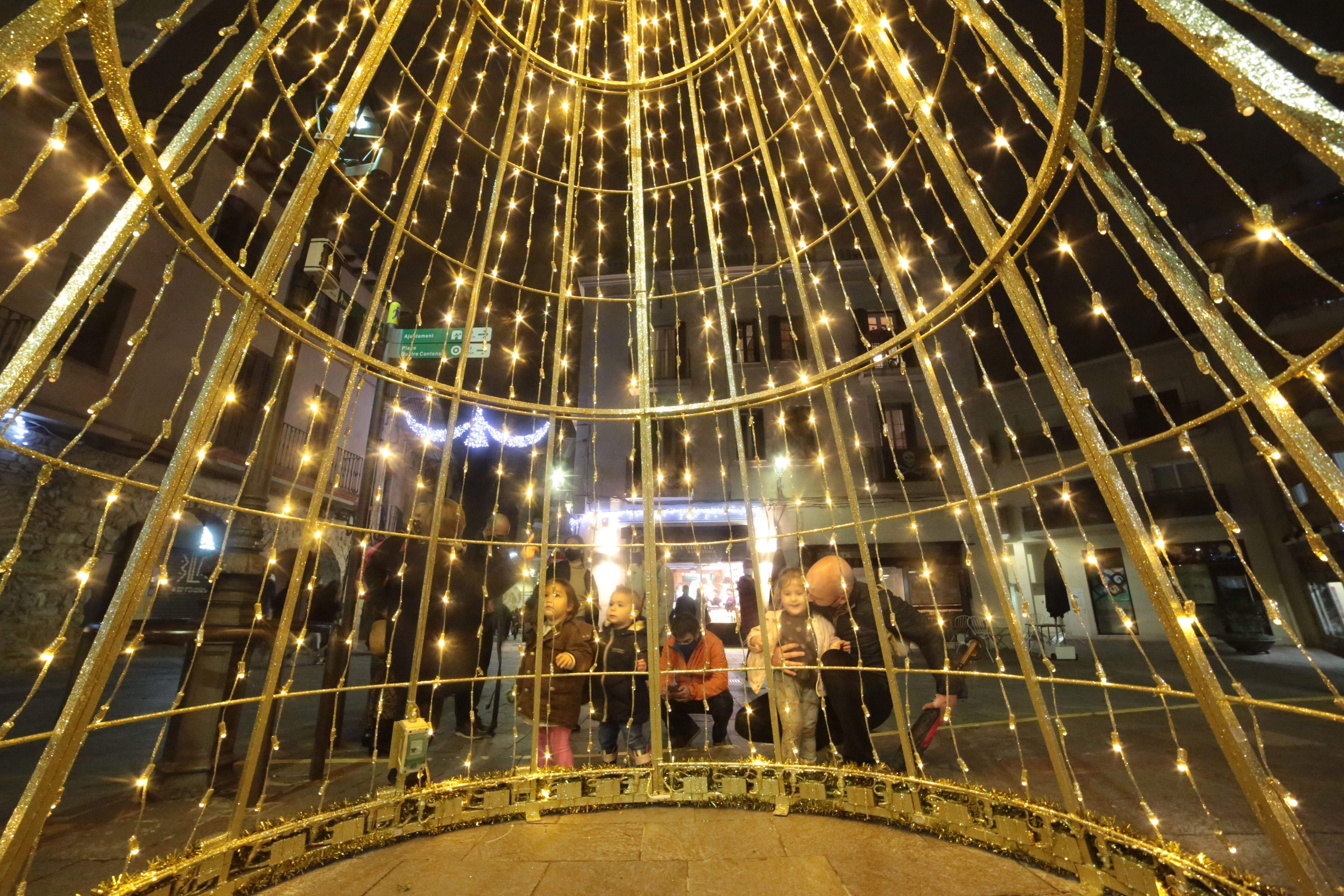 Arbre de llums de Nadal a Sant Cugat. FOTO: Artur Ribera
