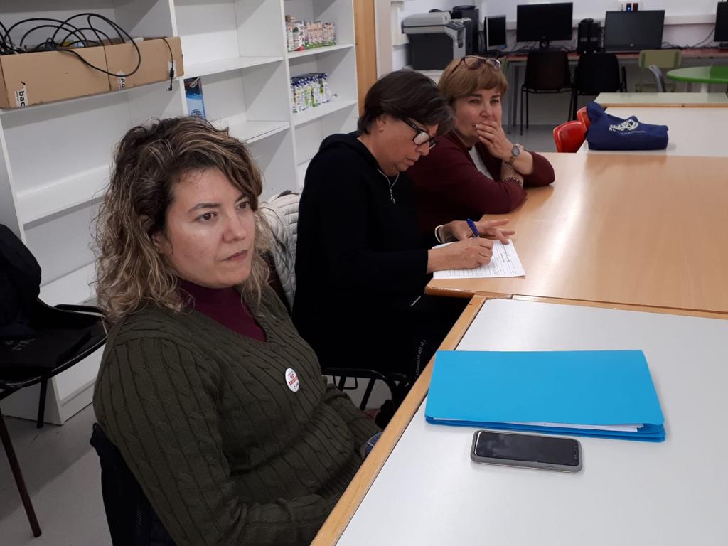 Mireia Sanjuan (esquerra) durant una reunió de la plataforma del tribut metropolità FOTO: Cedida