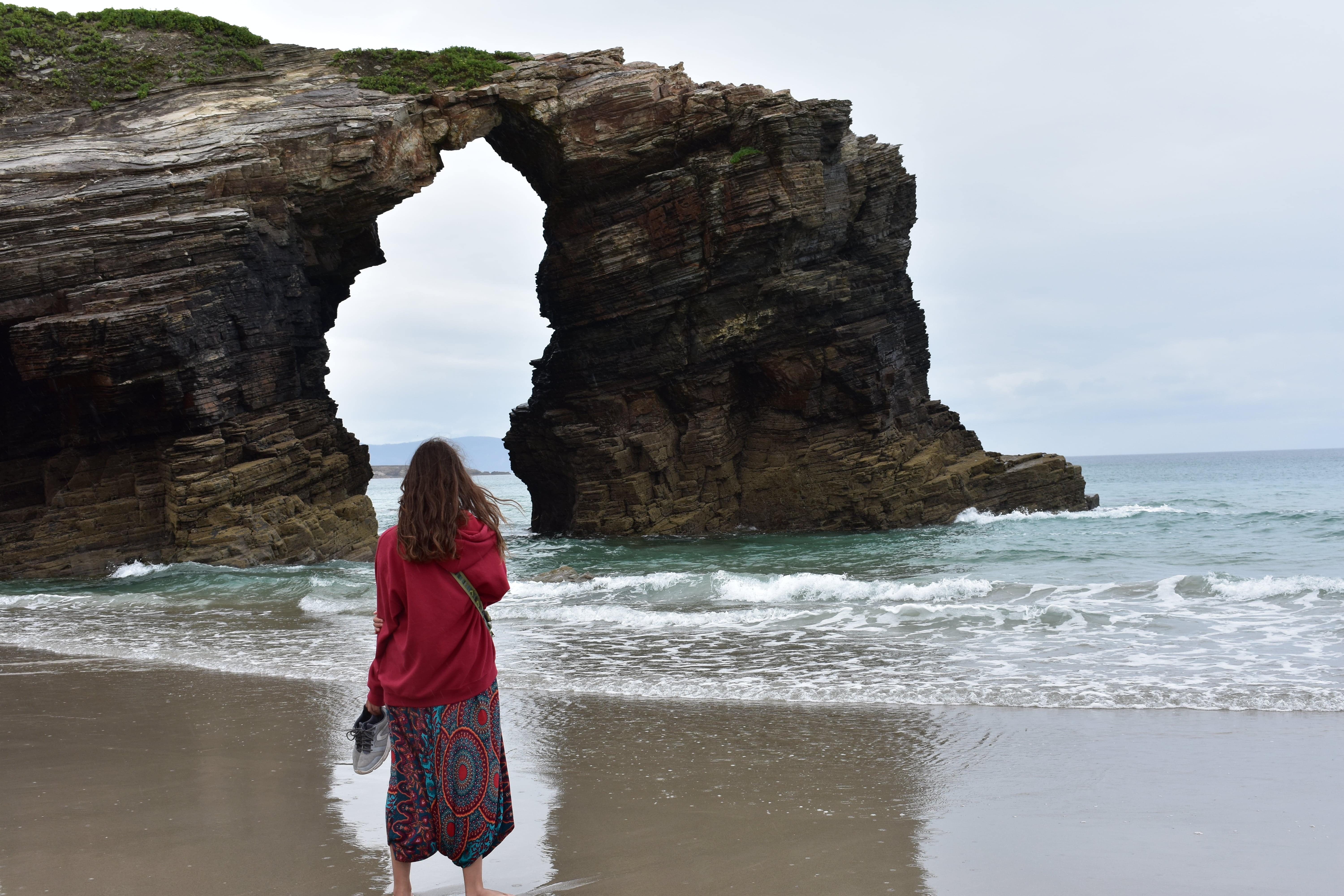 El món per un forat Praia das Catedrais (Galicia)#Natalia Farre Lafuente 123
