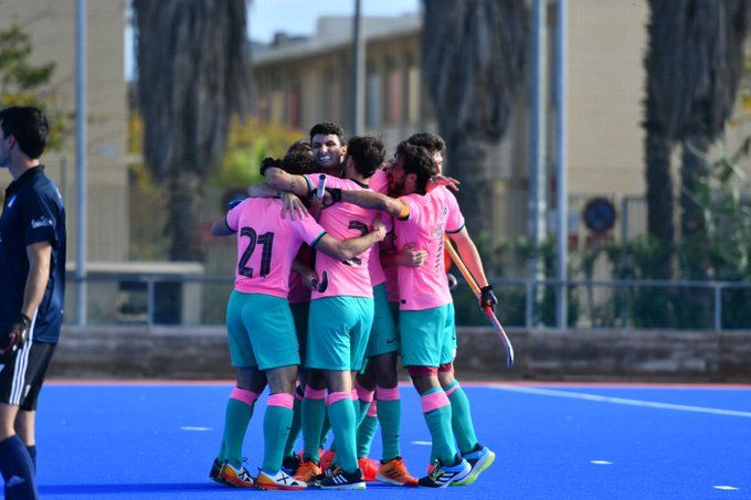El Futbol Club Barcelona celebra la classificació. FOTO: RFEH