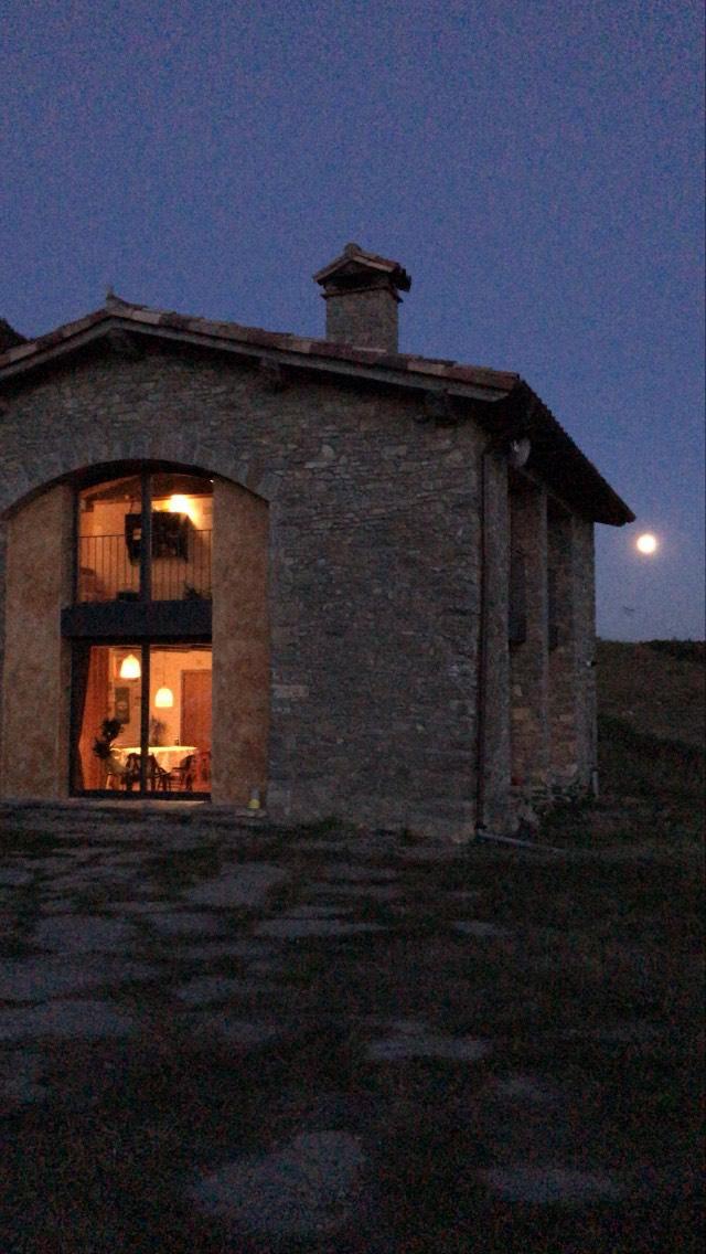 La Lluna ens ilumina Casa rural Les Vinyes en el FAR#Antonio Zoroa Soler 163