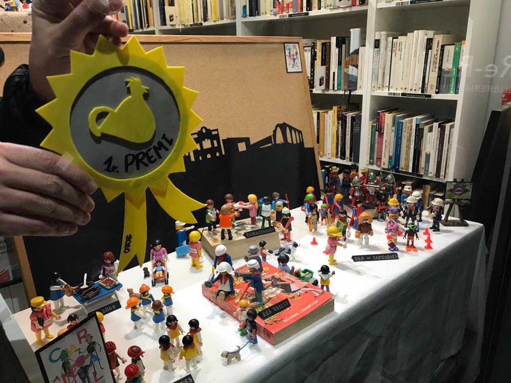 El TOT i la comissió de Carnaval van impulsar durant el 2020 el concurs d’aparadors, que va guanyar Re-Read.