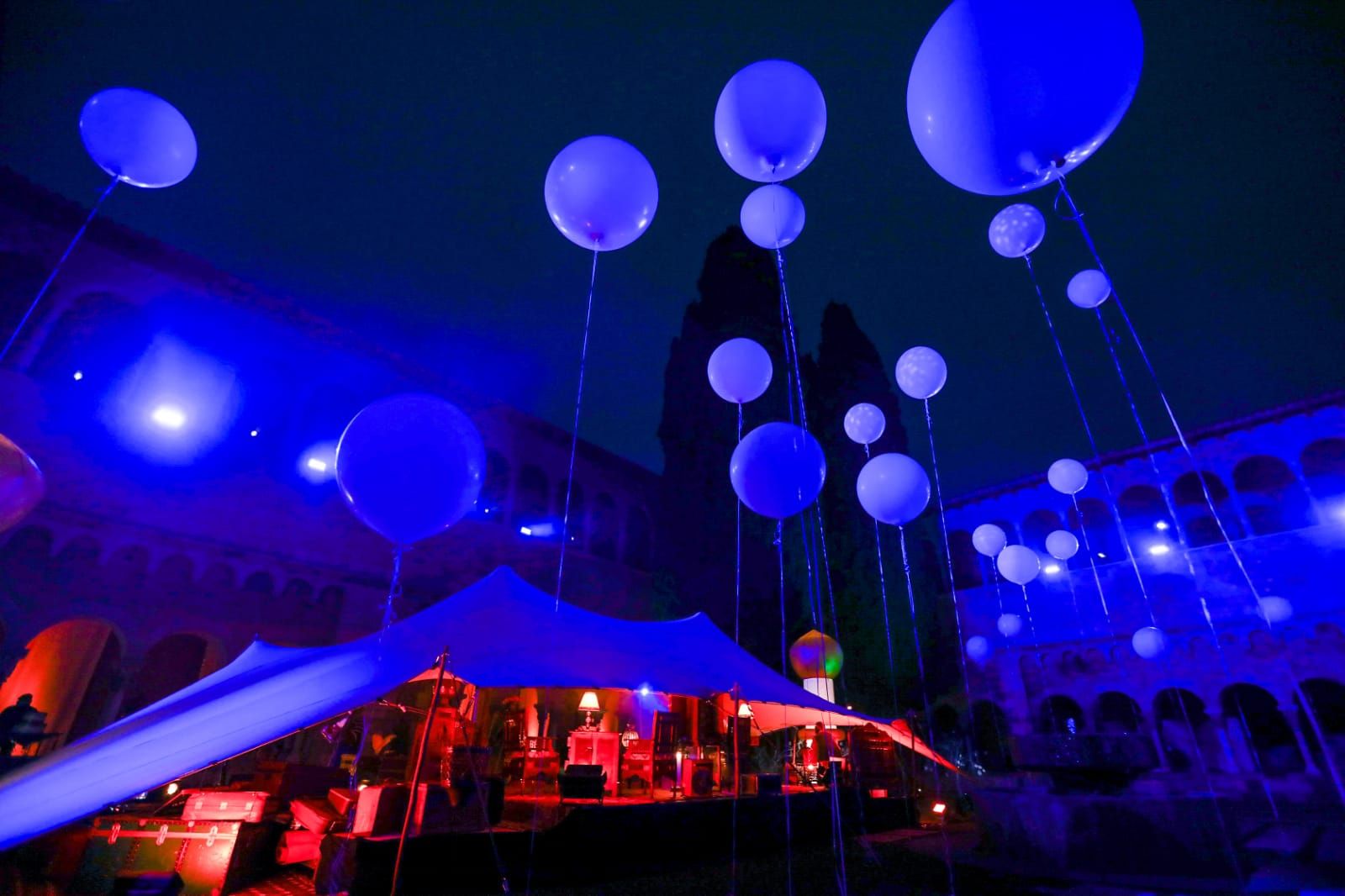 La màgia dels Reis d'Orient s'ha apoderat del Claustre del Monestir. FOTO: Lali Puig