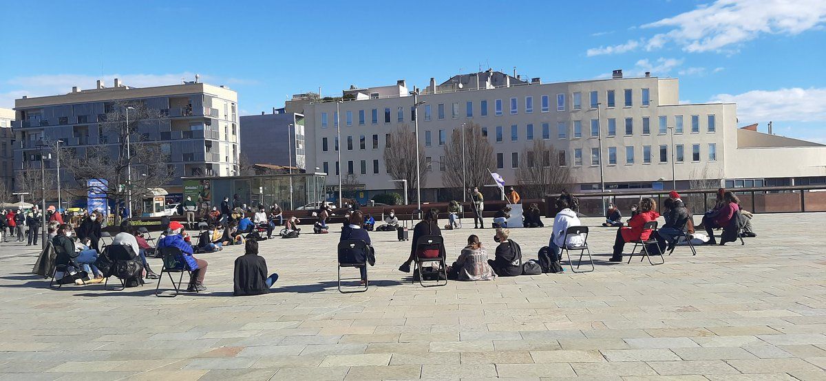 Primera assamblea del Comitè del 8-M. FOTO: Arran Sant Cugat.