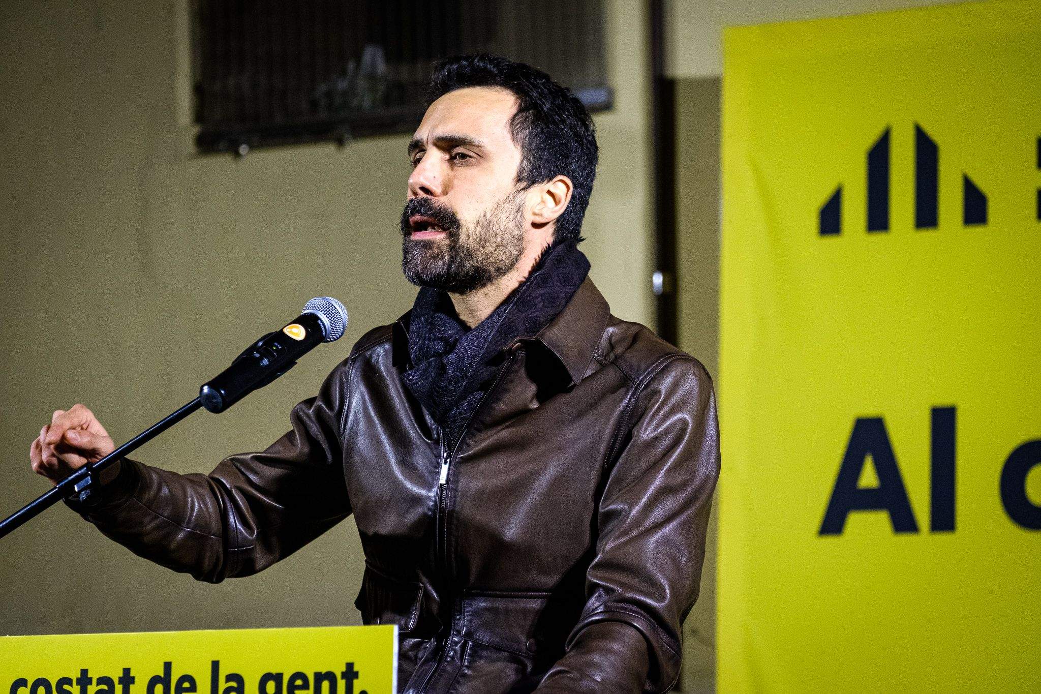 Roger Torrent durant la campanya electoral a Sant Cugat. FOTO: Ale Gómez
