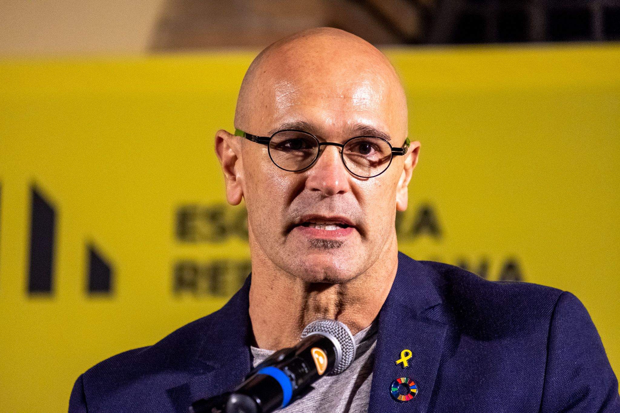 Raül Romeva, amb el tercer grau, en un acte de campanya electoral d'ERC a Sant Cugat. FOTO: Ale Gómez
