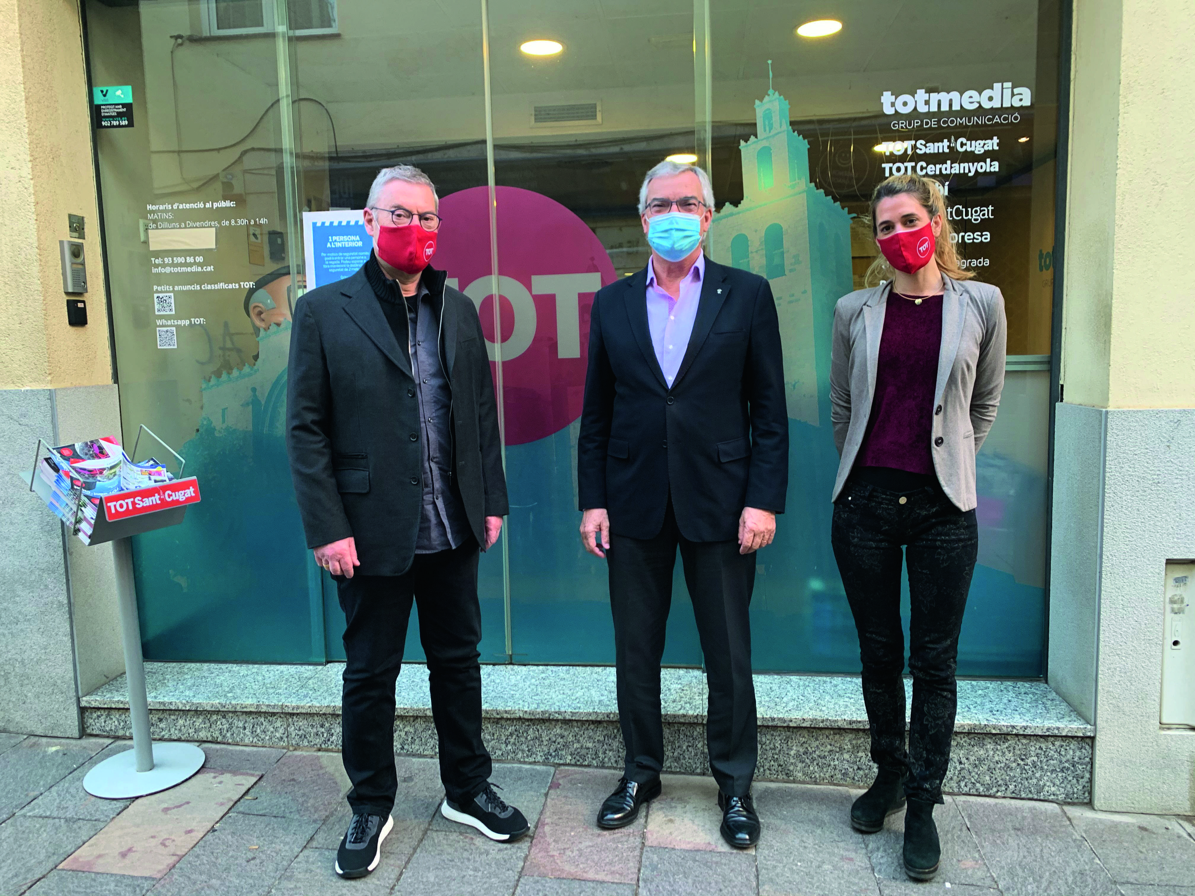 Signatura del conveni entre el TOT i Catalònia. FOTO: TOT SANT CUGAT