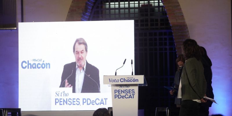 Artur Mas ha entrat de forma telemàtica a l'acte de campanya del PDeCAT. FOTO: Mariana Castel