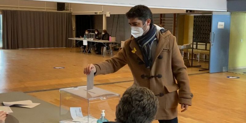 Puigneró votant a Sant Cugat. FOTO: Cedida
