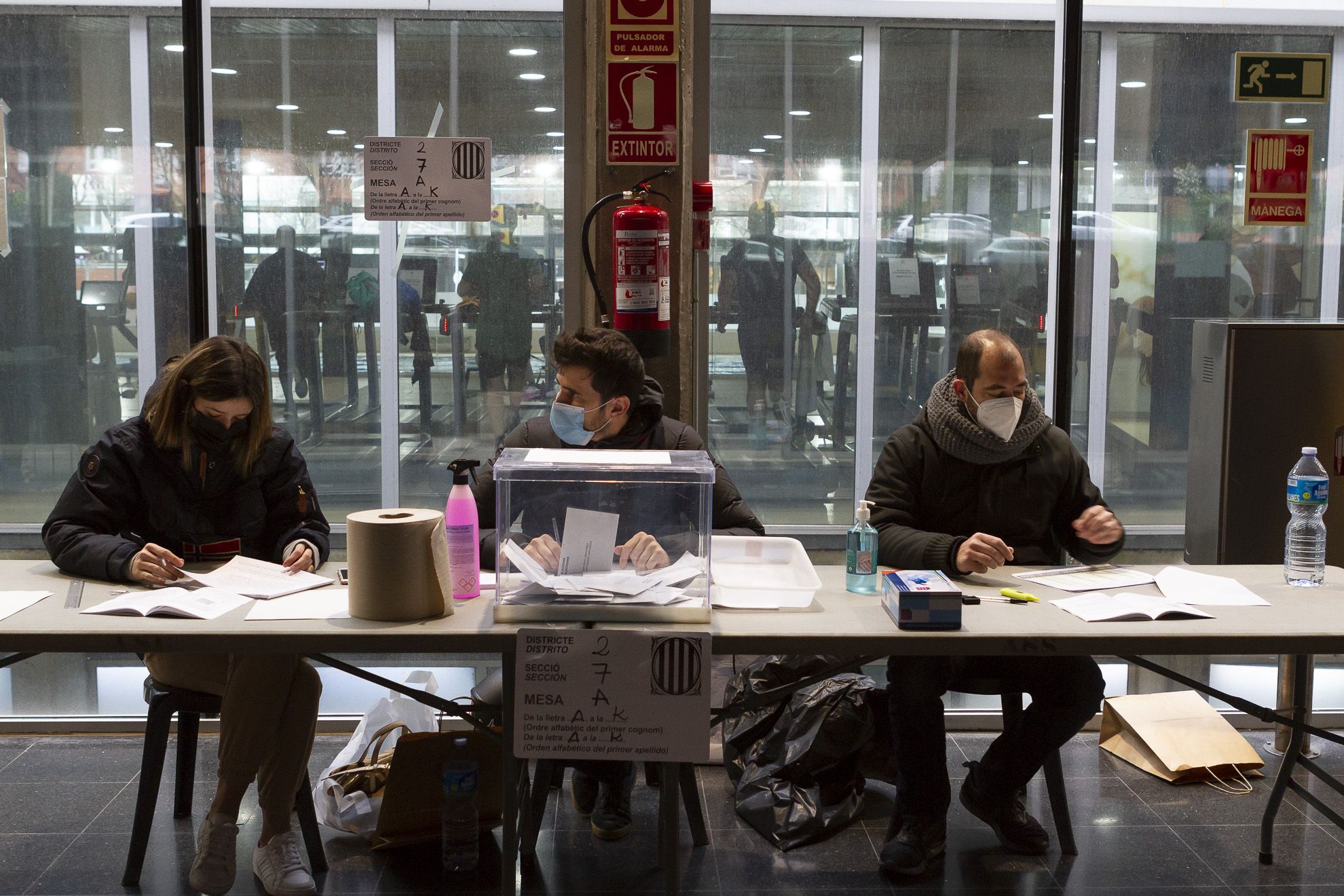 Eleccions al Parlament de Catalunya al pavelló III de la ZEM Rambla del Celler. FOTO: Estefania Bedmar