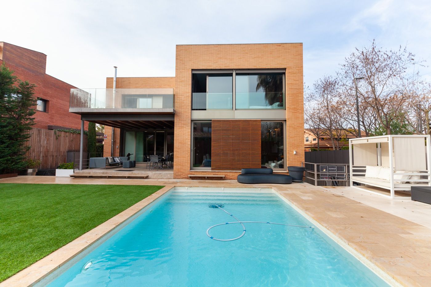 Piscina de la casa exclusiva a l'arxiu d'aProperties. FOTO: Cedida