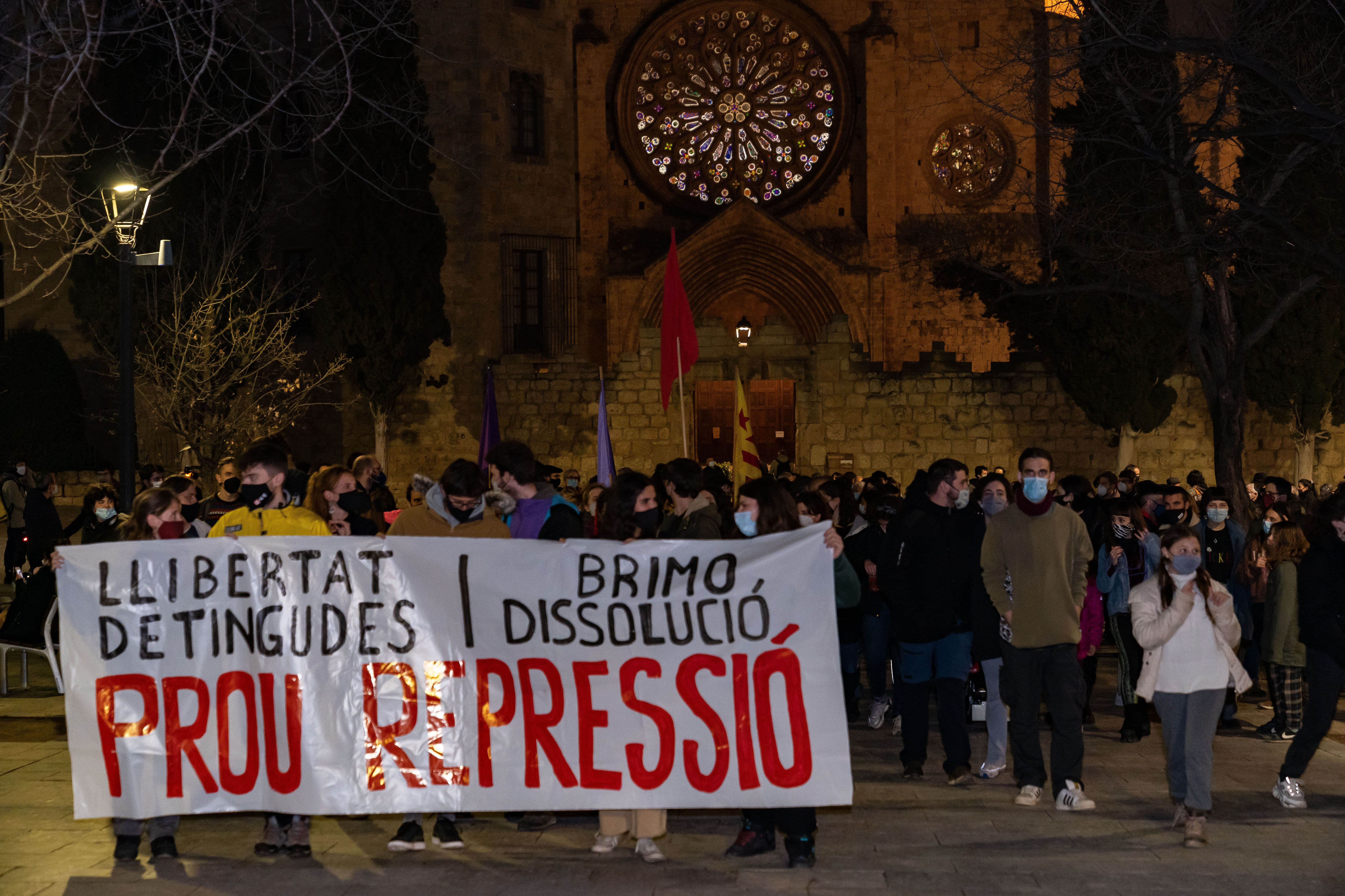 Manifestació contra "la brutalitat policial" a Sant Cugat. FOTO: Mariana Castel