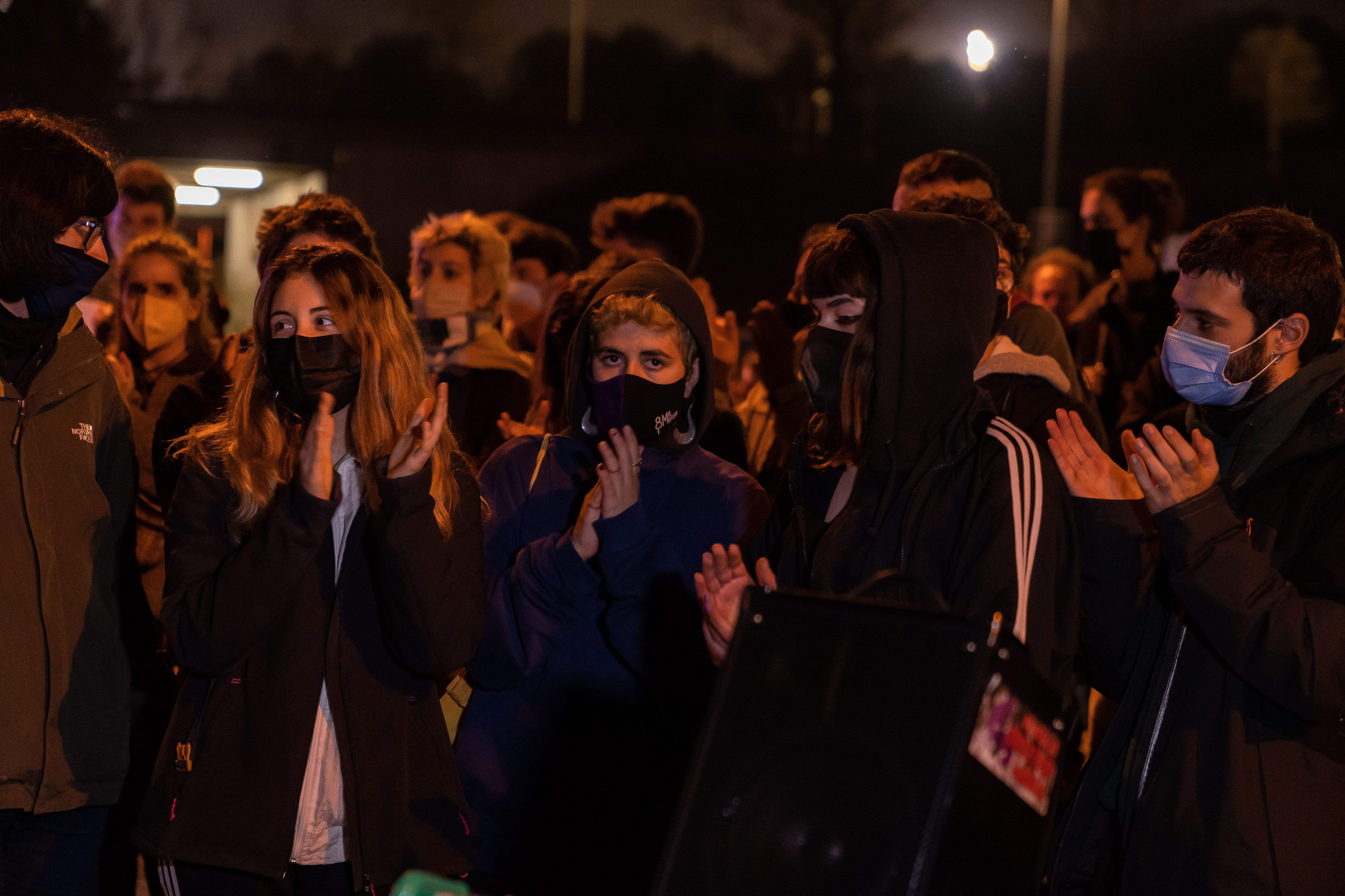 Manifestació contra "la brutalitat policial" a Sant Cugat. FOTO: Mariana Castel