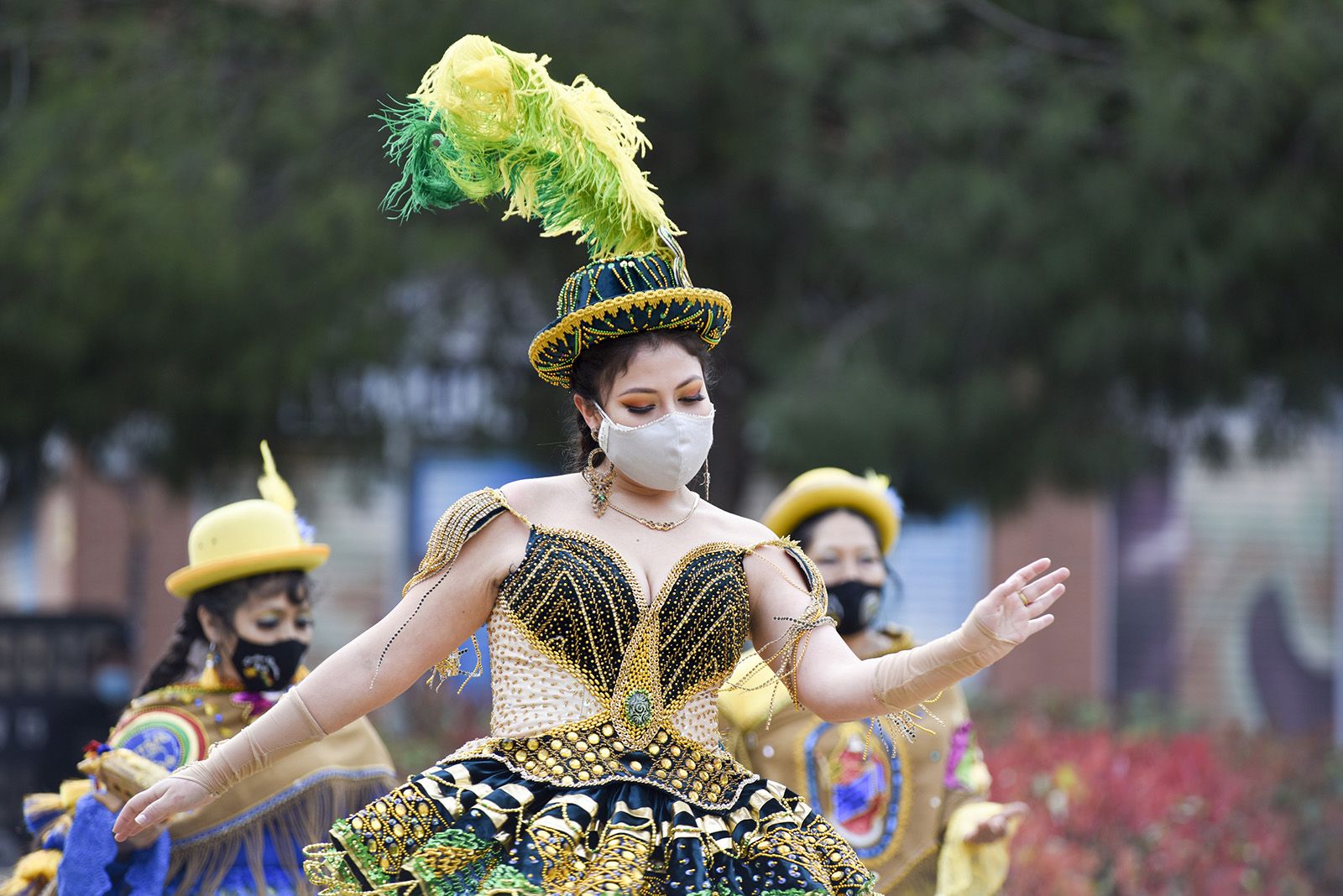 Taller de danses Bolivianes amb l'Associació folklòrica i cultural caporales La Fraternidad. Comitè 8M Sant Cugat. Foto: Bernat Millet