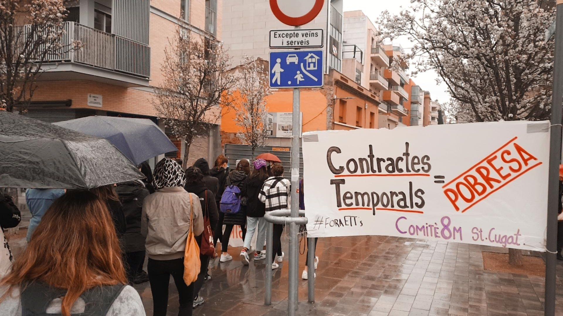 Cercavila per denunciar la precarietat laboral de les dones organitzada pel Comité 8-m FOTO: @comite8Mstc
