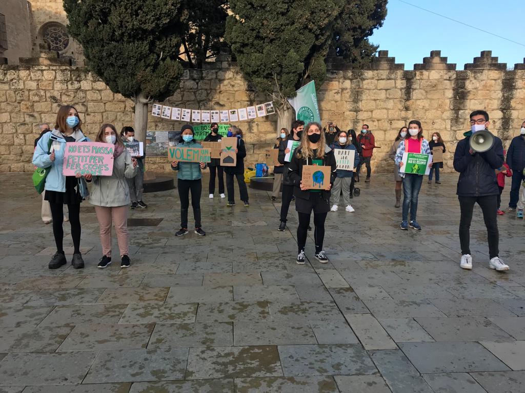 Manifestació de Fridays For Future Sant Cugat i altres entitats ecologistes. FOTO: Ferran Mitjà