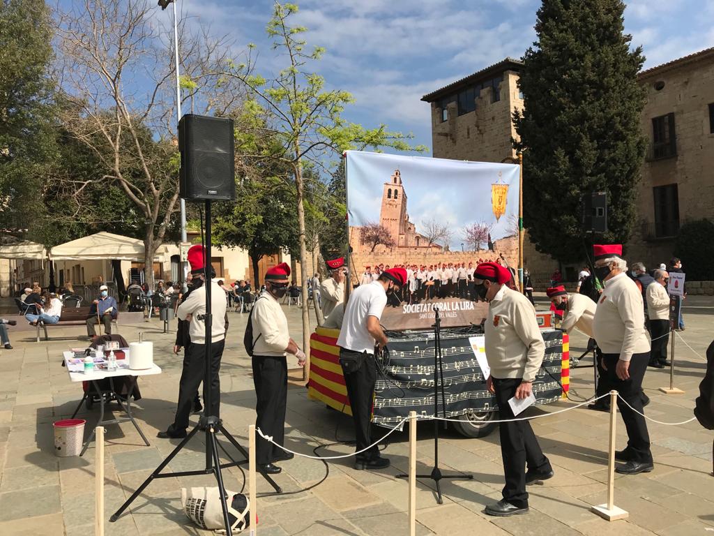 La Lira ha muntat una parada informativa de Caramelles. FOTO: Ferran Mitjà