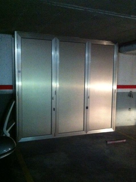 Hermanos Almansa t'instal·la un armari per al teu parking. FOTO: Cedida