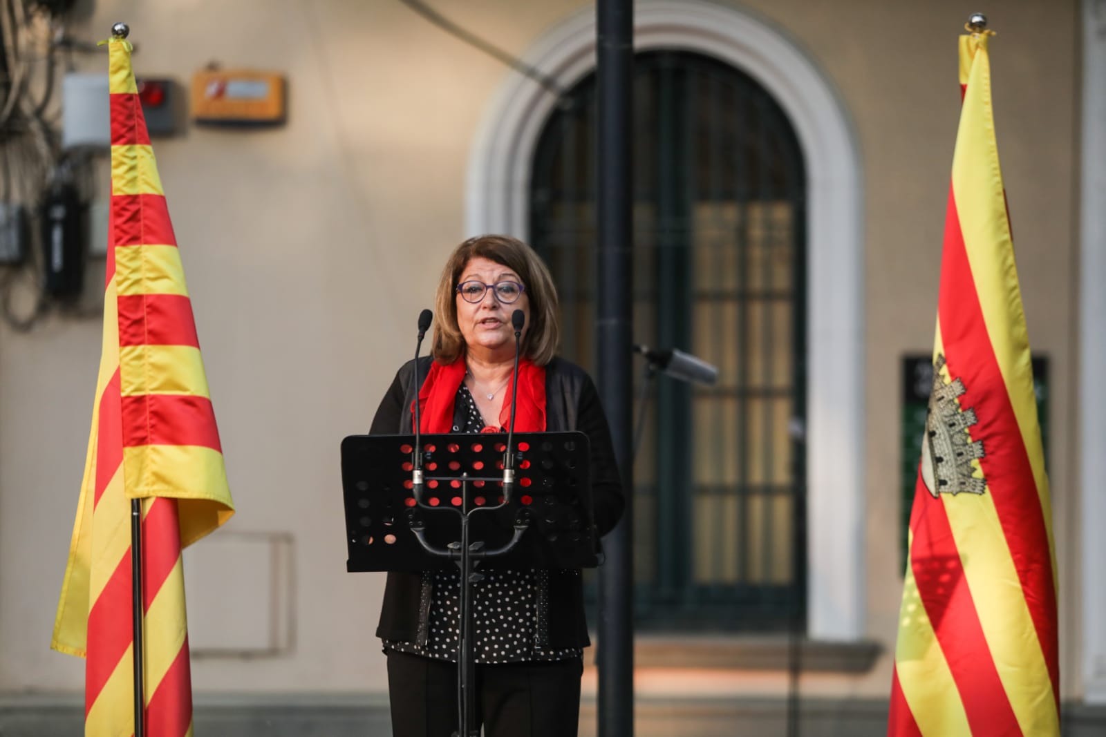 La regidora Pilar Gorina en l'acte d'homenatge a la II República i a la figura de l'alcalde Roc Codó. FOTO: Lali Puig