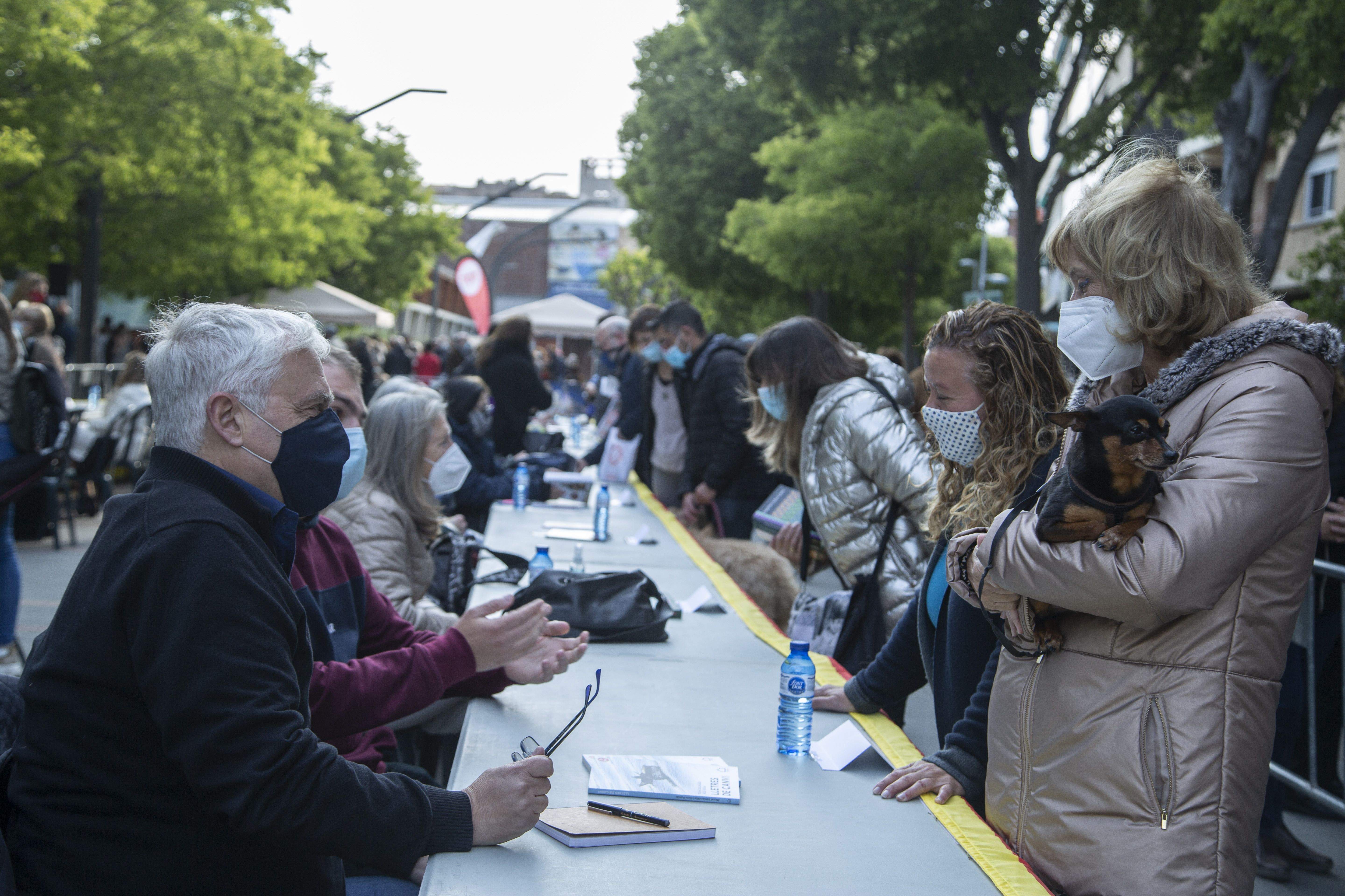La Taula d'Escriptors del TOT Sant Cugat ha comptat amb més de 60 autors locals. FOTO: Àngel Bravo