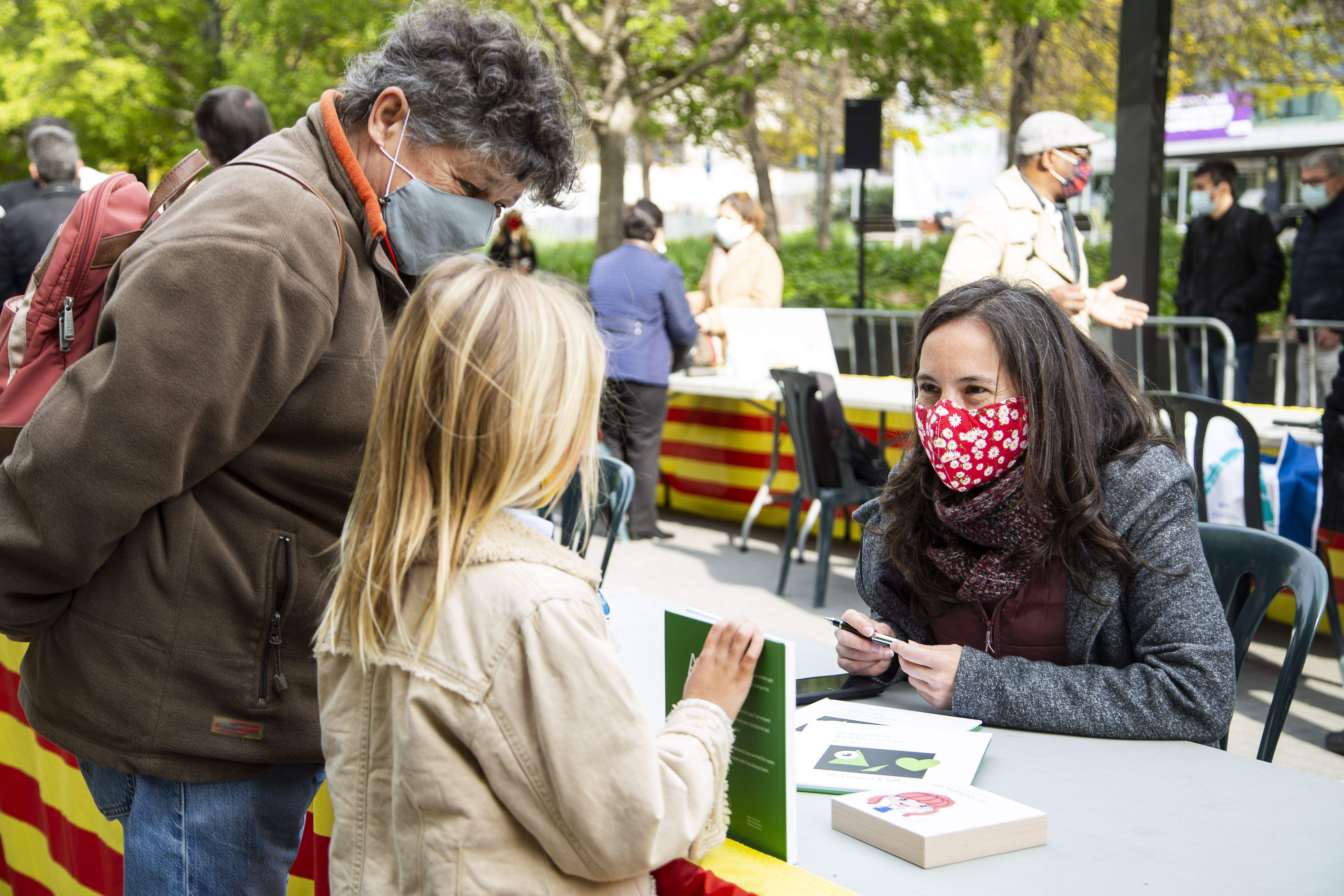 El TOT Sant Cugat ha organitzat la 8a Taula d'Escriptors. FOTO: Àngel Bravo