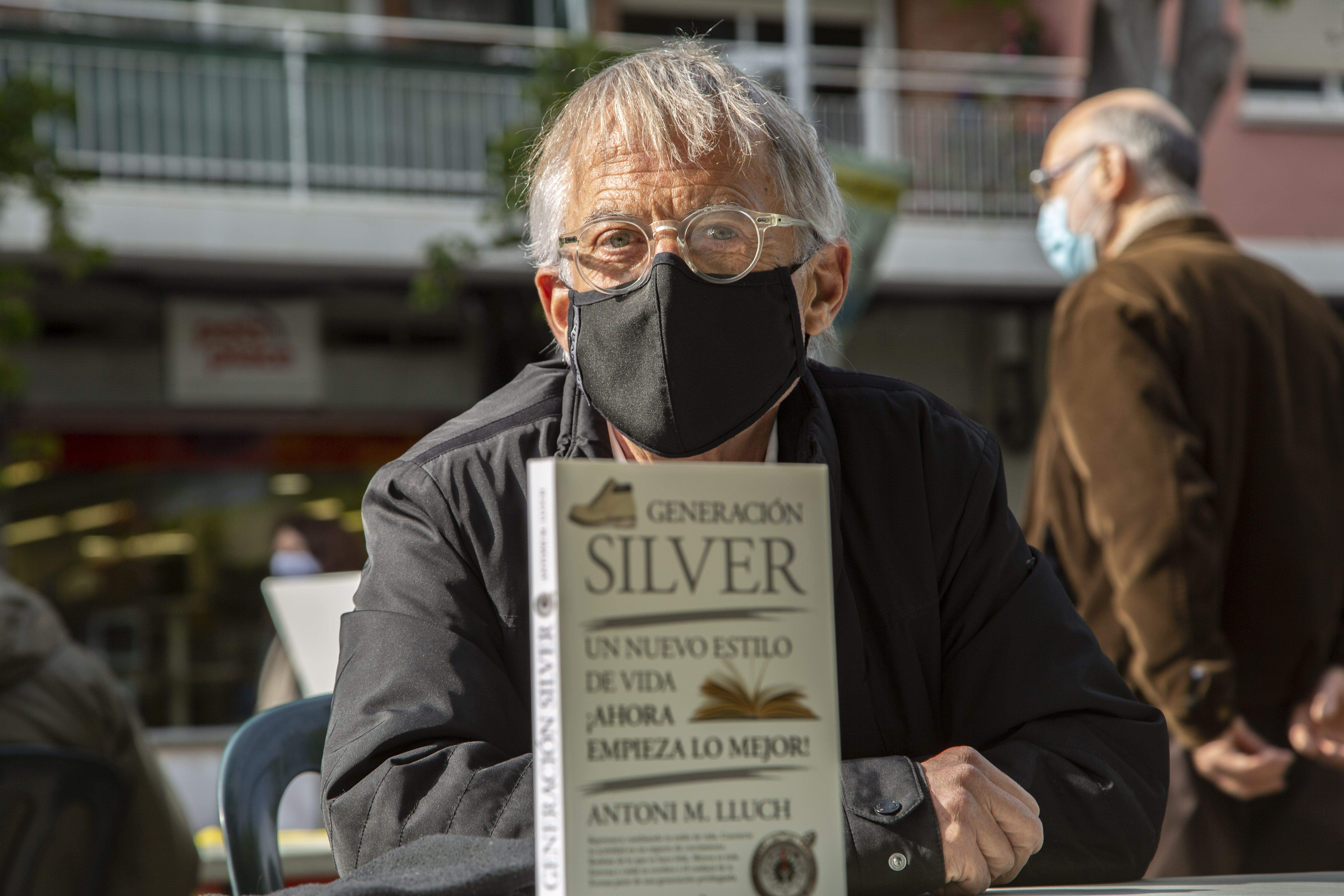 El TOT Sant Cugat ha organitzat la 8a Taula d'Escriptors. FOTO: Àngel Bravo