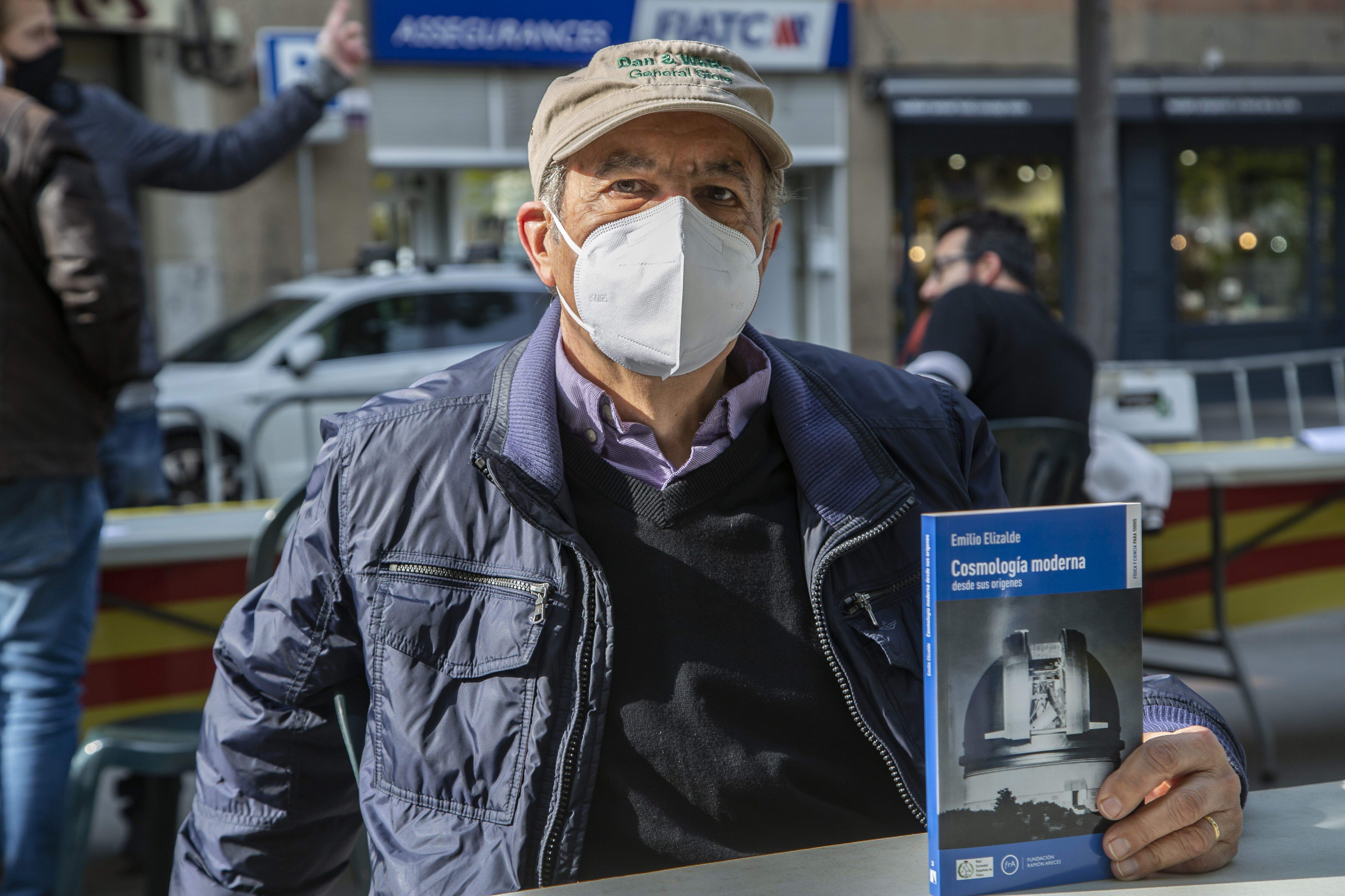 A la Taula d'Escriptors d'enguany han participat més de seixanta autors locals. FOTO: Àngel Bravo