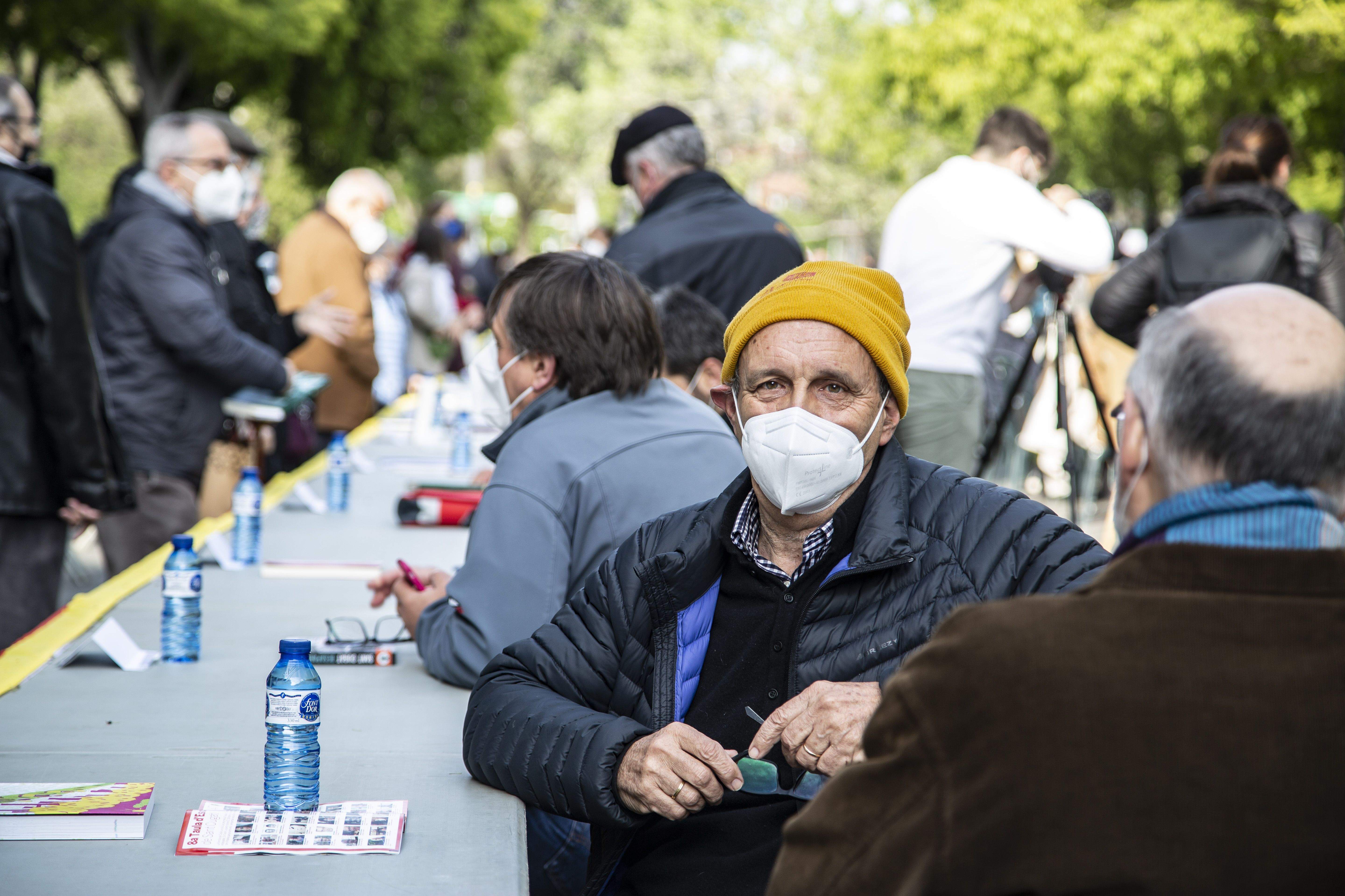 A la Taula d'Escriptors d'enguany han participat més de seixanta autors locals. FOTO: Àngel Bravo